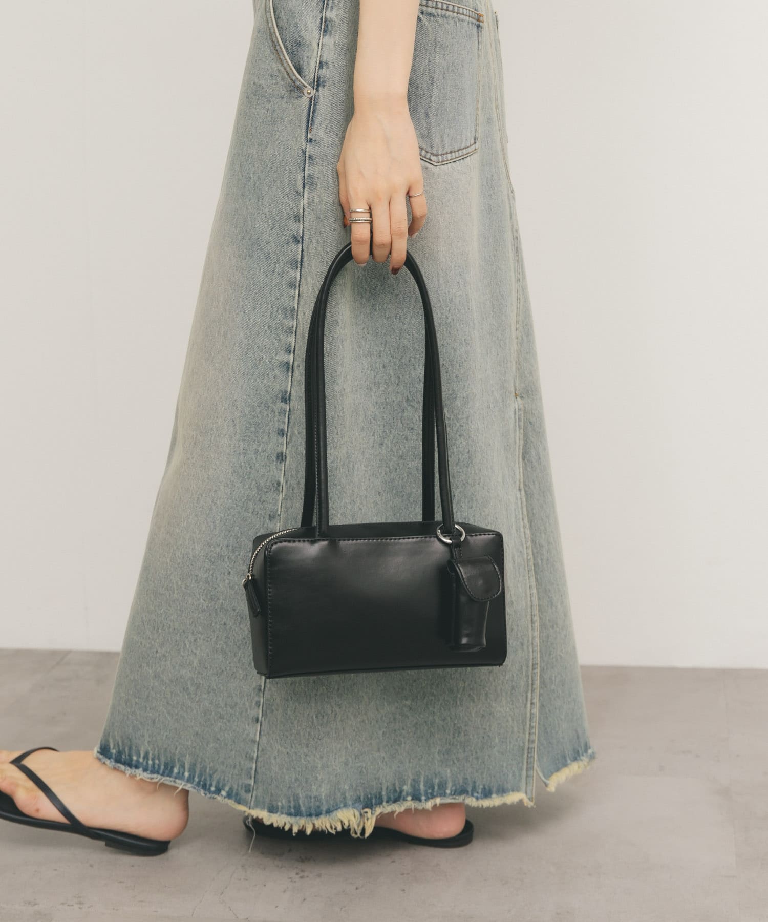 リップケース付きショルダーBAG BLACK one