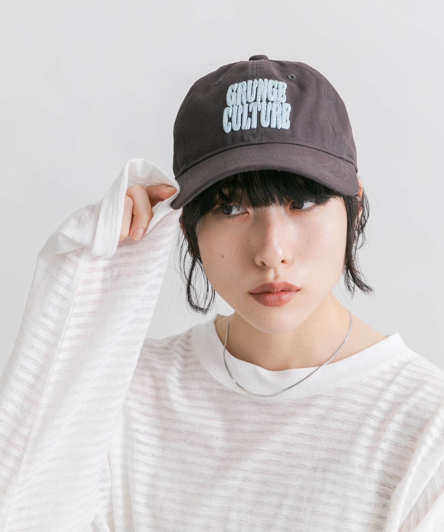 チェーンステッチエンブロイダリーCAP CHARCOAL one