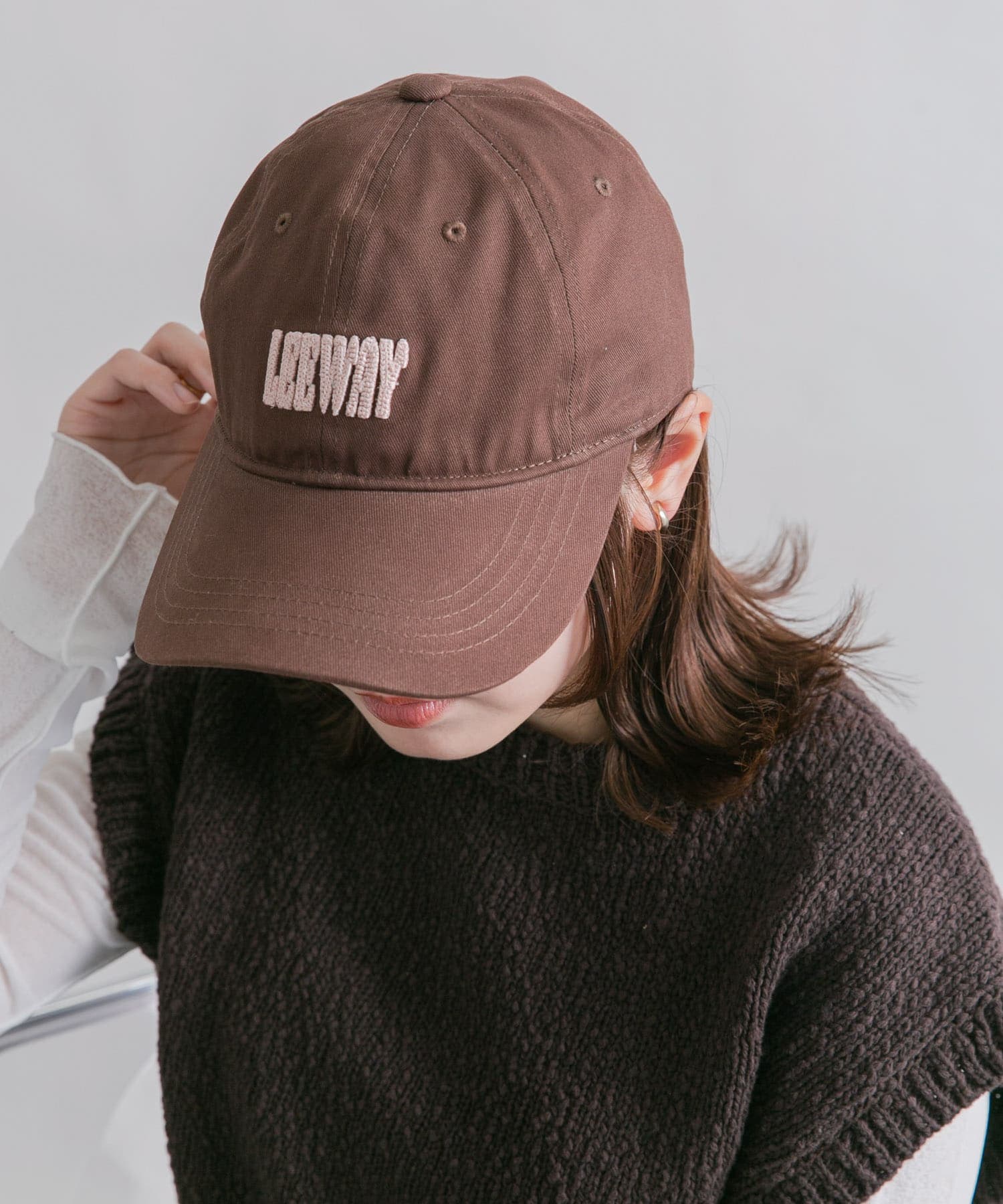 チェーンステッチエンブロイダリーCAP BROWN one