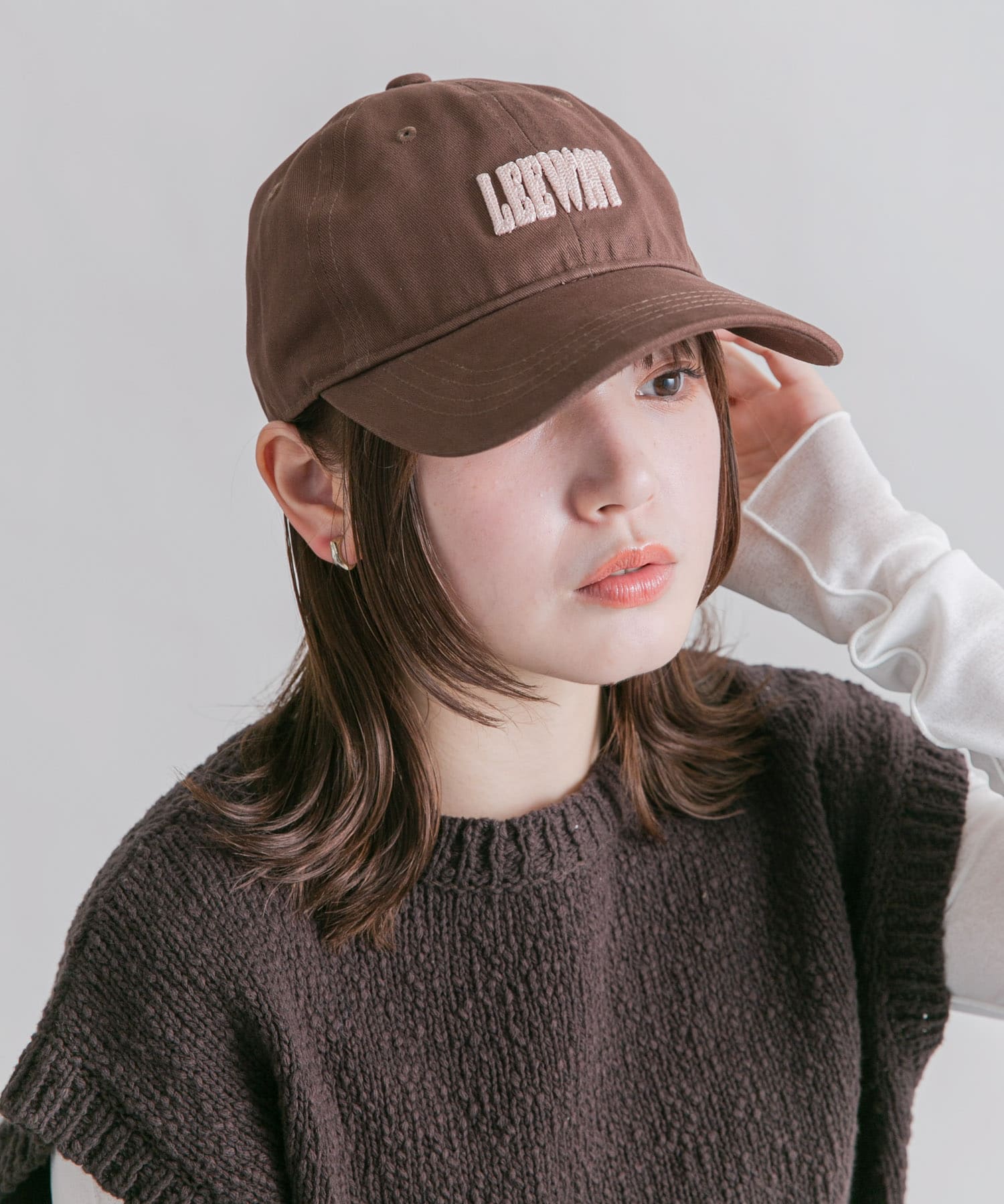 チェーンステッチエンブロイダリーCAP BROWN one