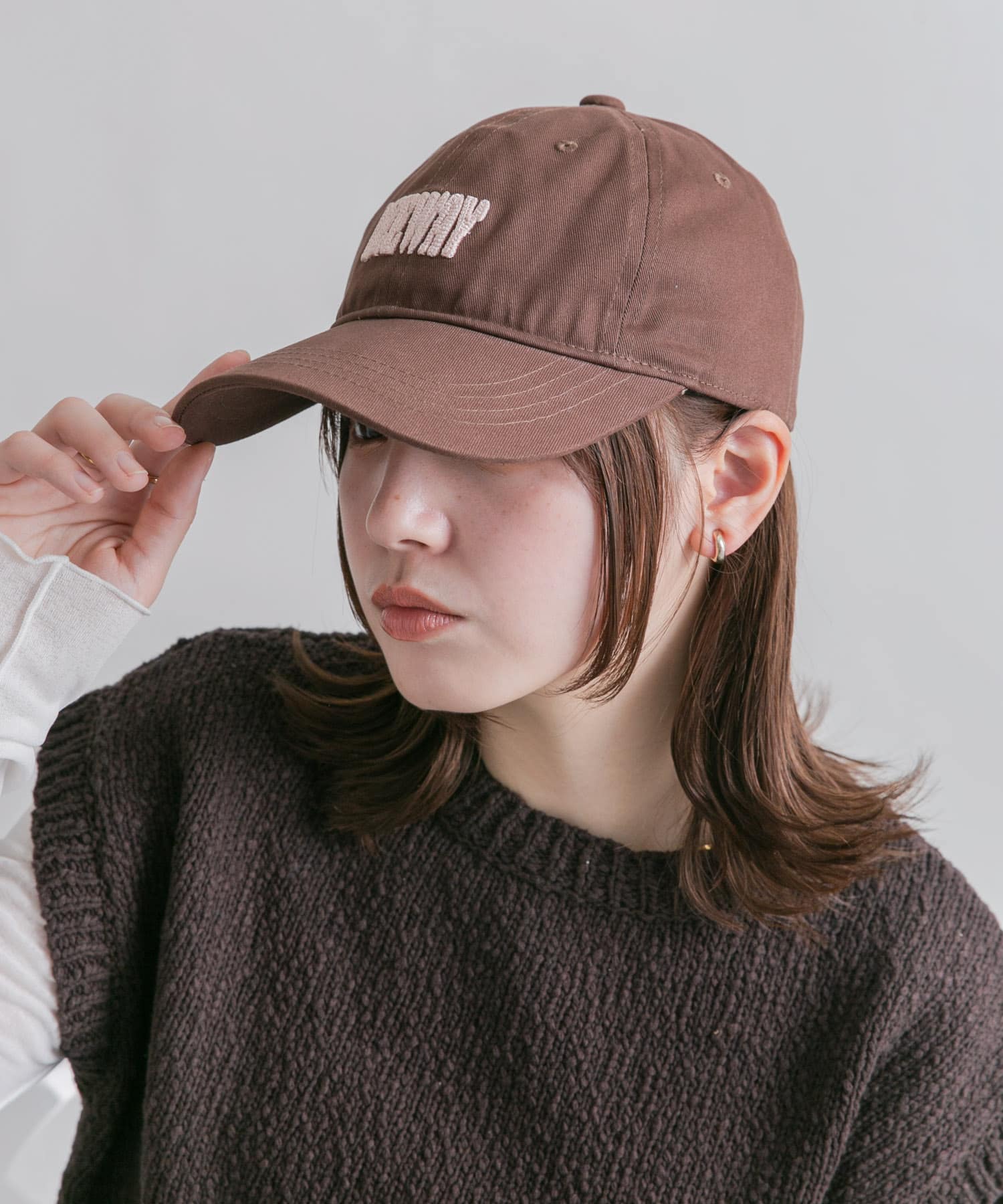 チェーンステッチエンブロイダリーCAP BROWN one