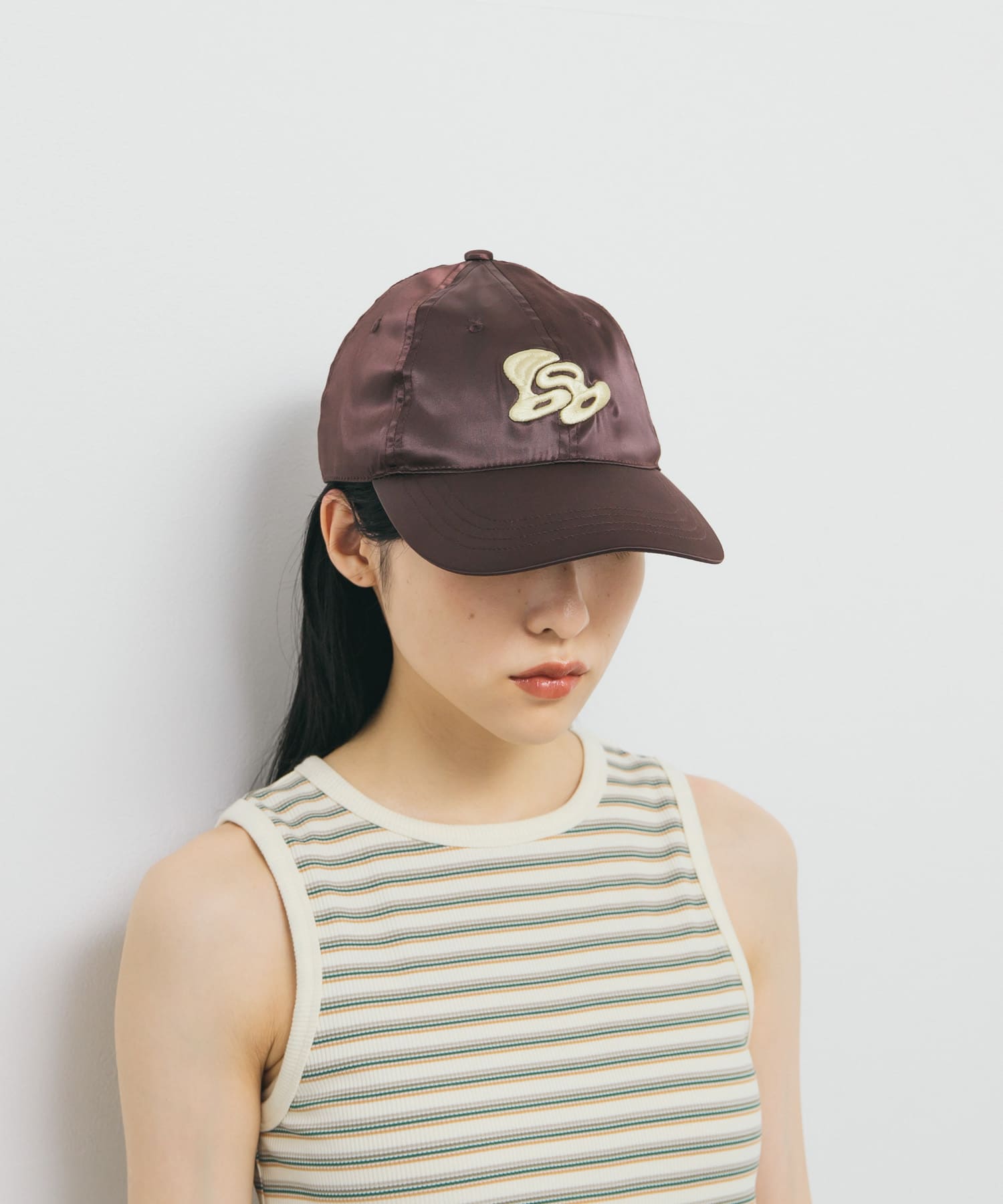 プランプエンブロイダリーサテンCAP BROWN one