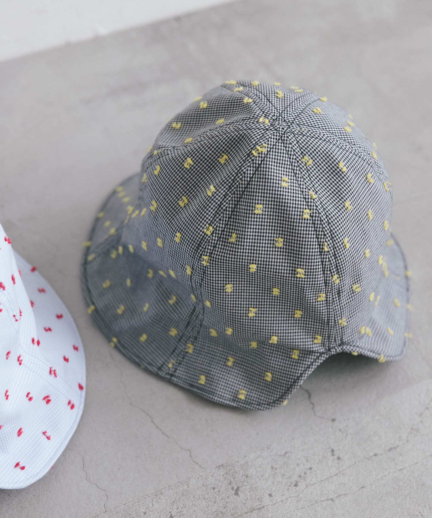 刺繍チェックチューリップHAT BLACK one