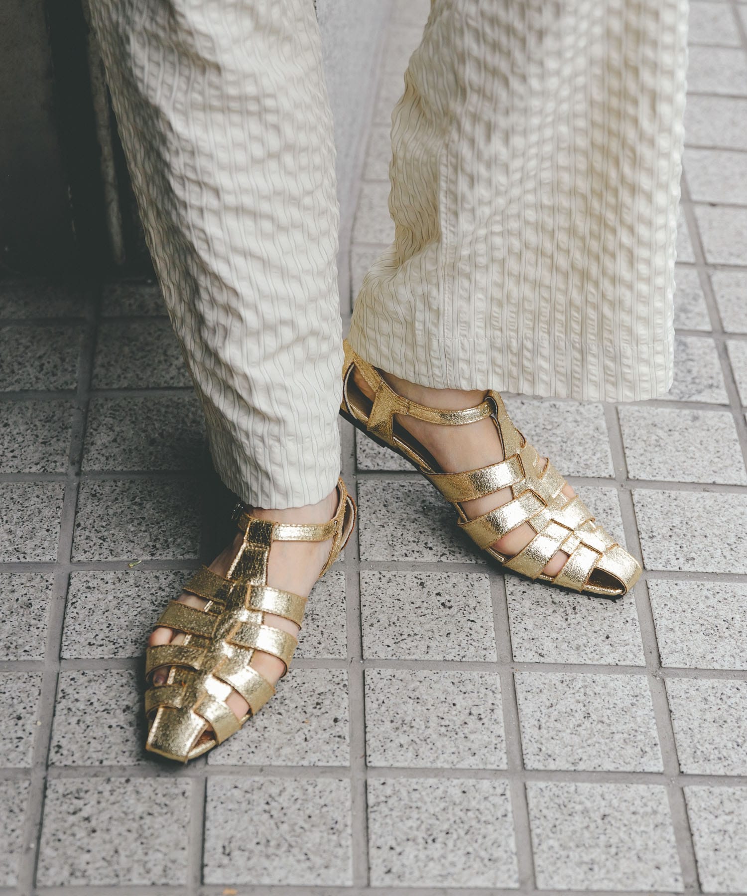 フラットグルカサンダル GOLD 37