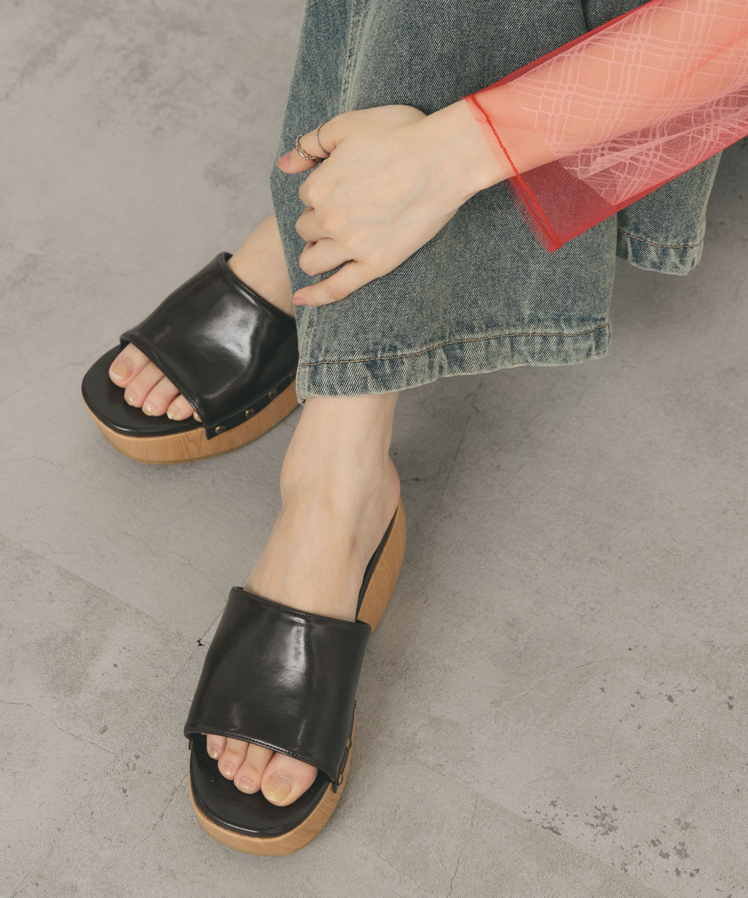 スタッズサボサンダル BROWN 37