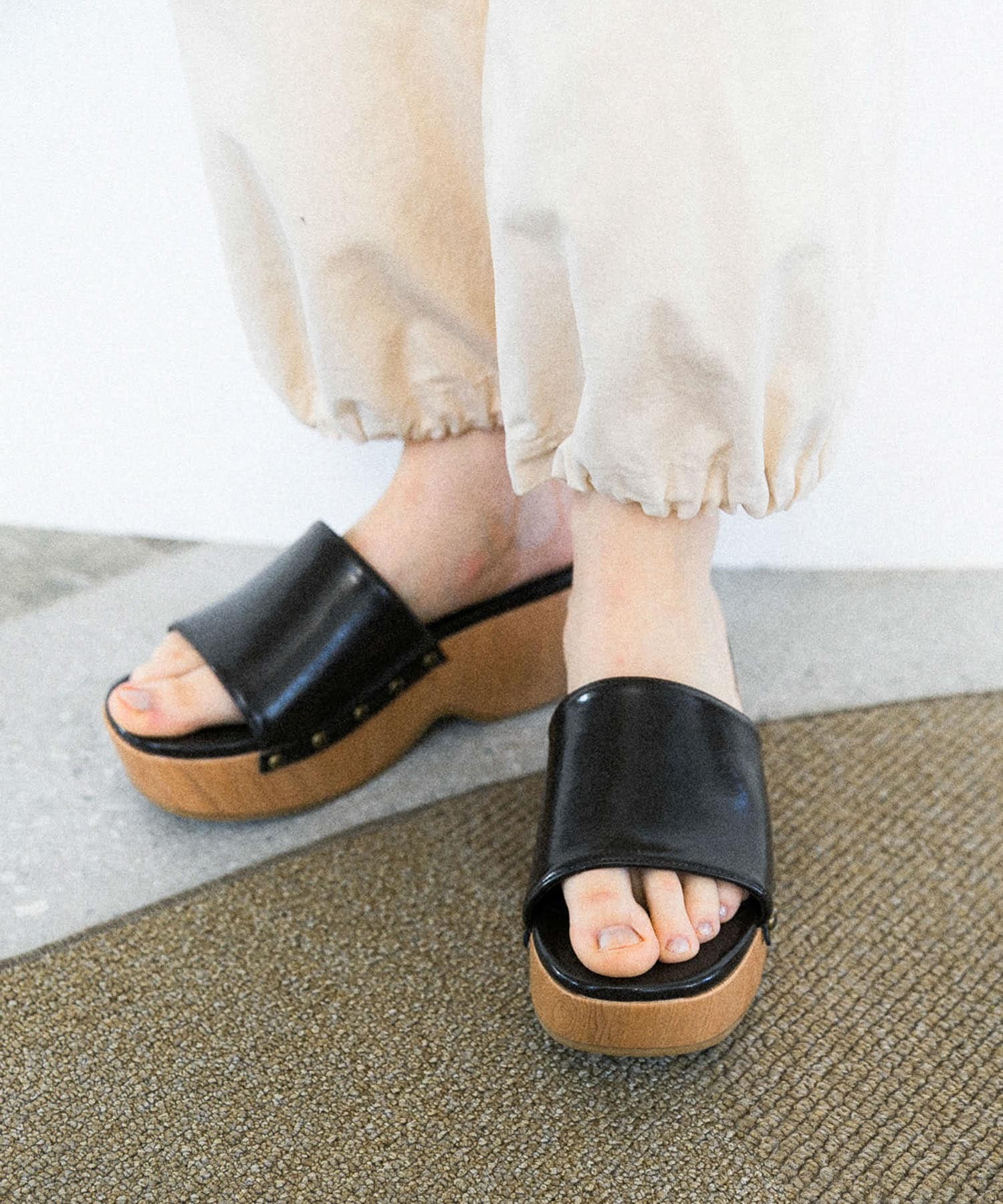 スタッズサボサンダル BROWN 37