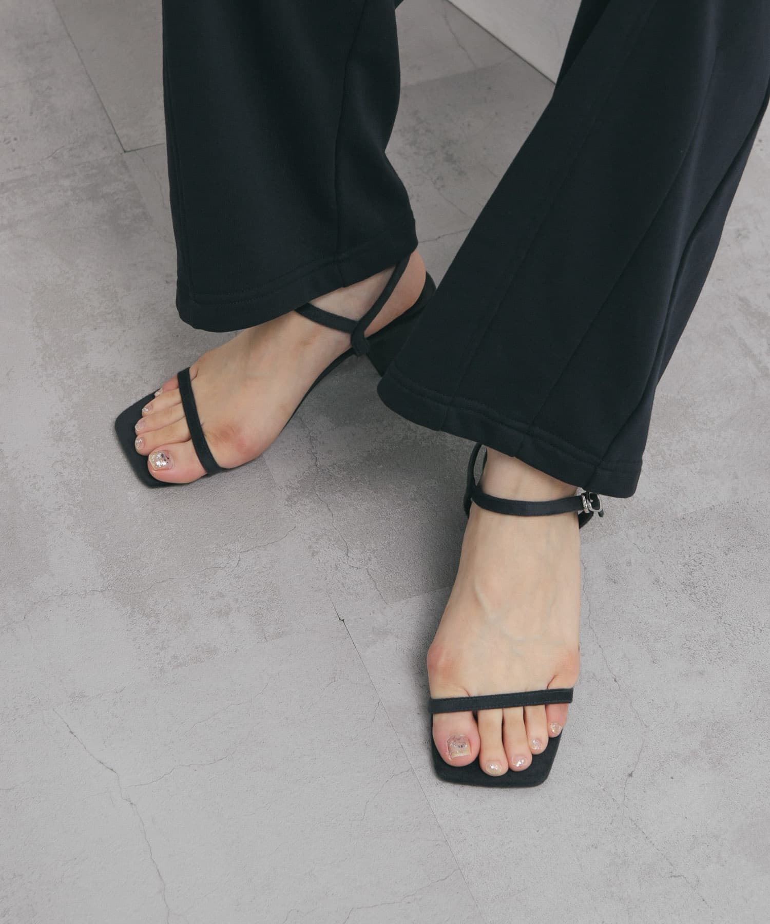 スリムストラップサンダル NAVY 36