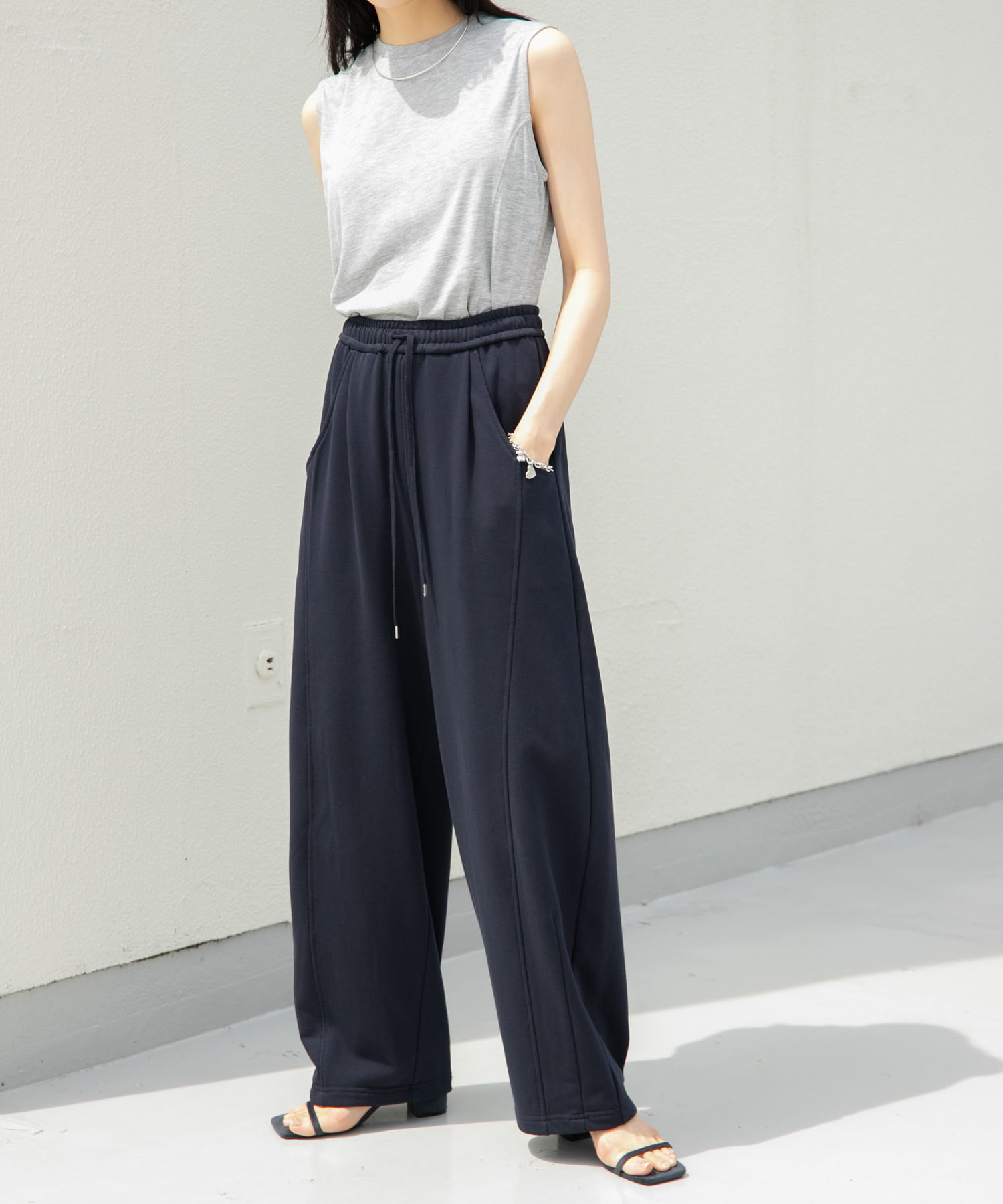 スリムストラップサンダル NAVY 36