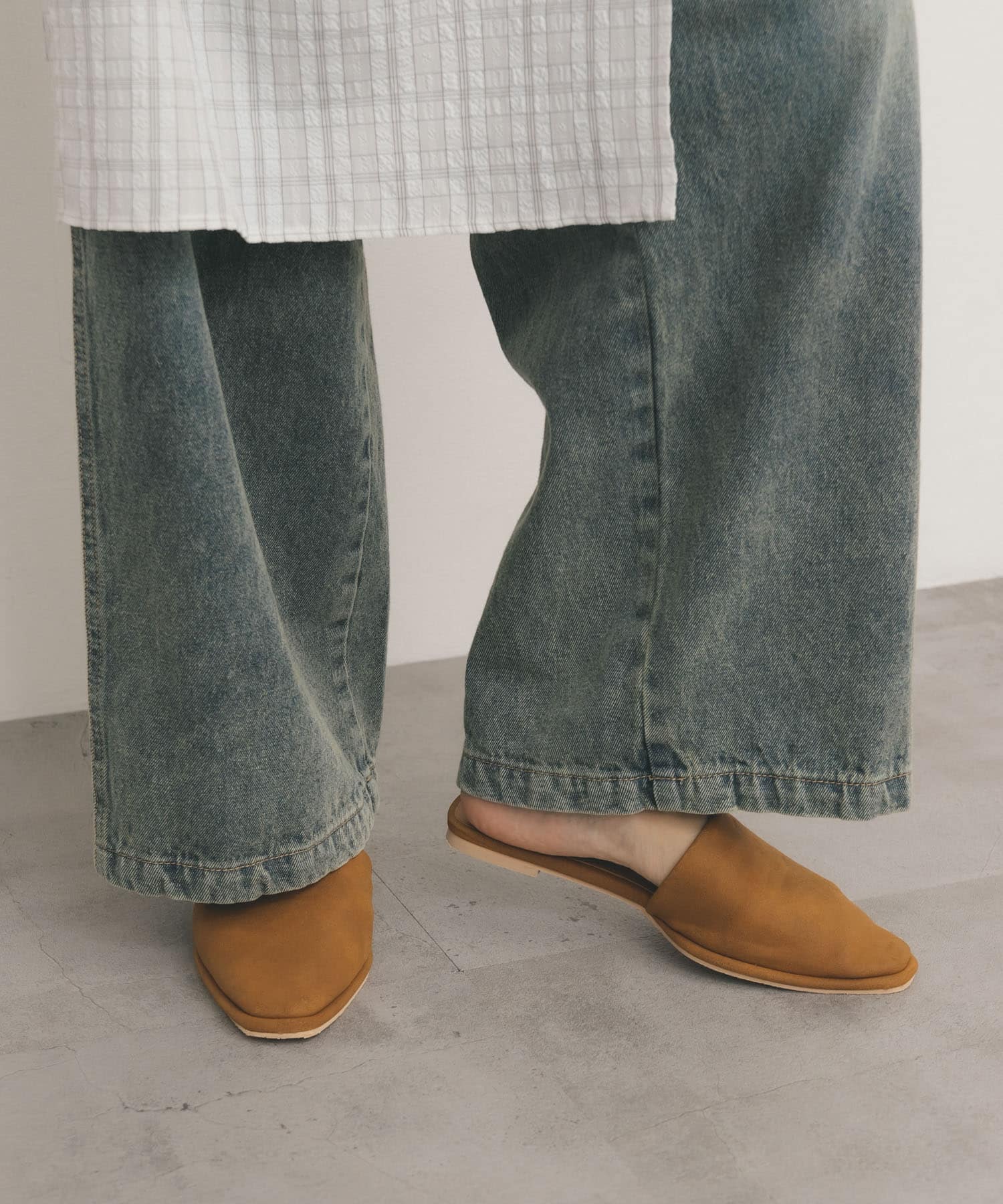 スエードライクフラットシューズ