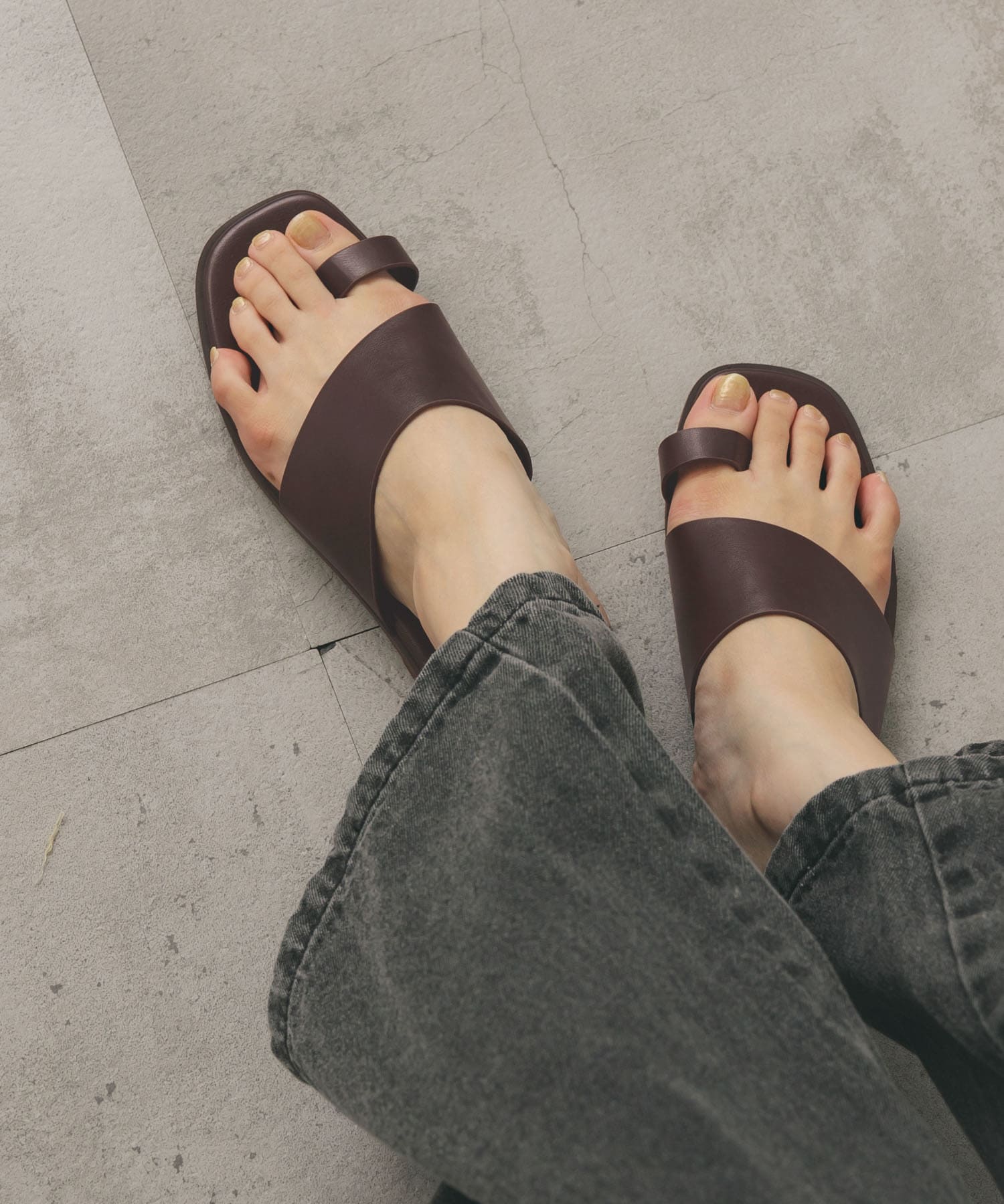 シティトングサンダル