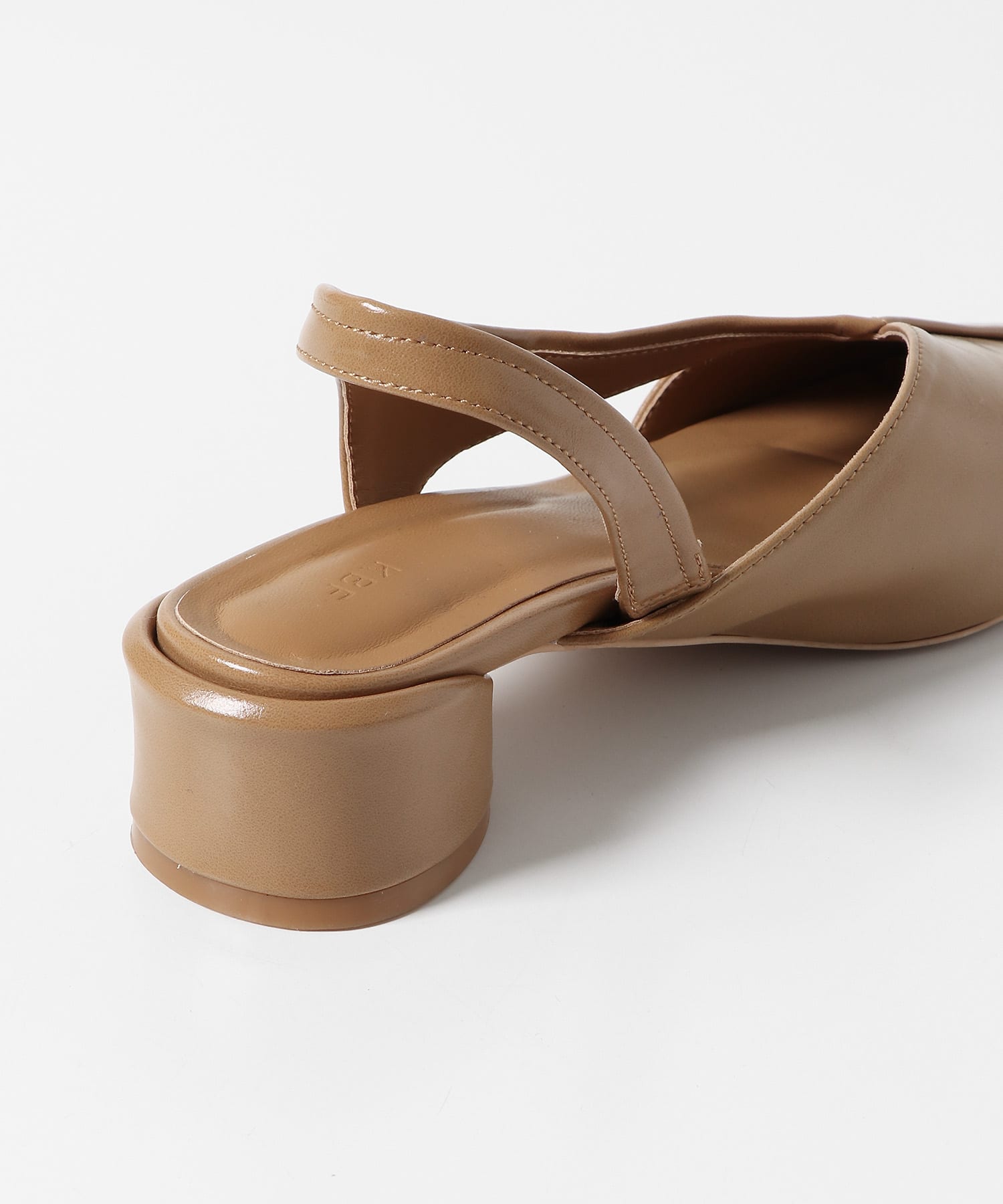 アシンメトリーストラップパンプス CAMEL 36