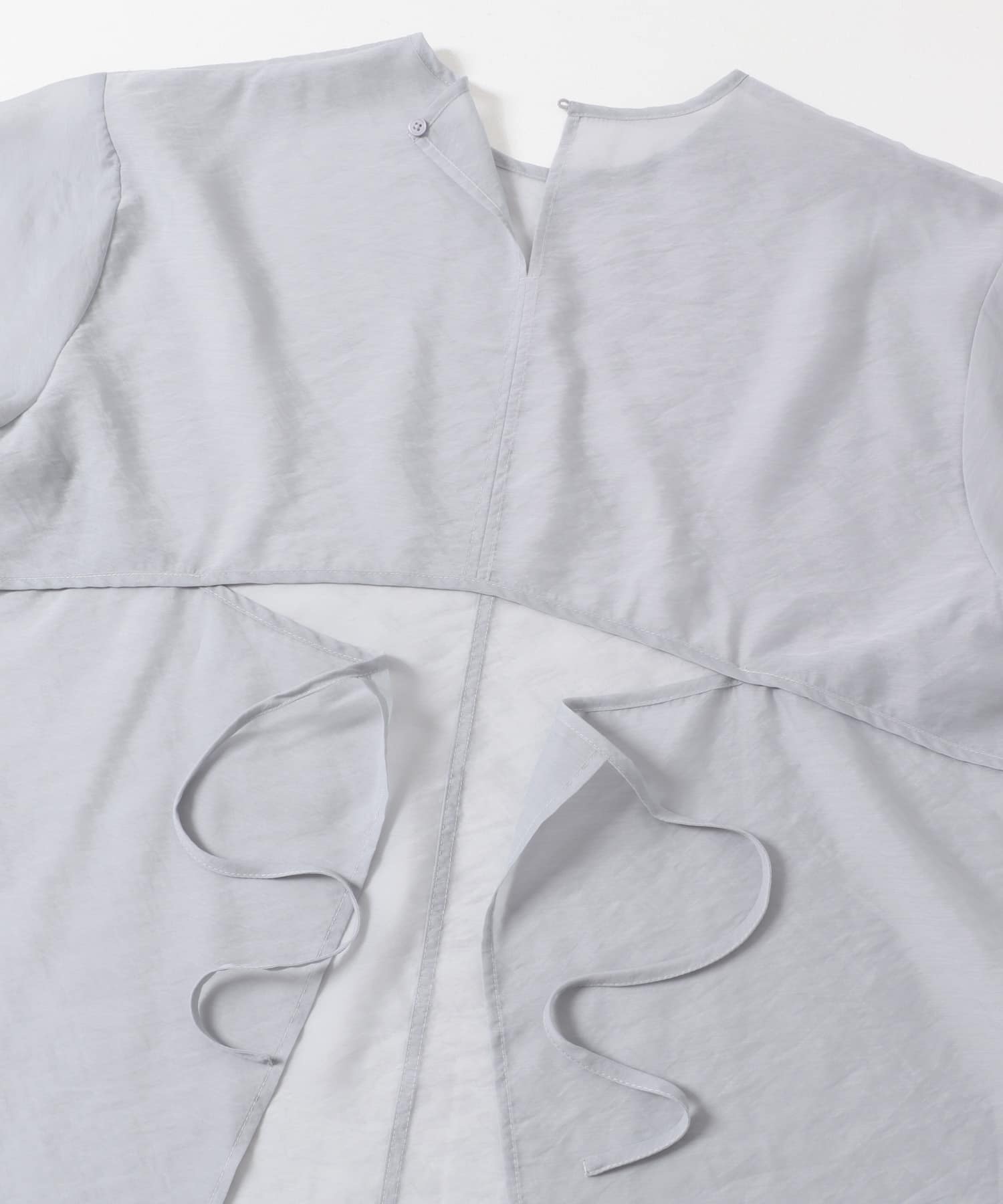 バックデザインシアーブラウス L.GRAY one