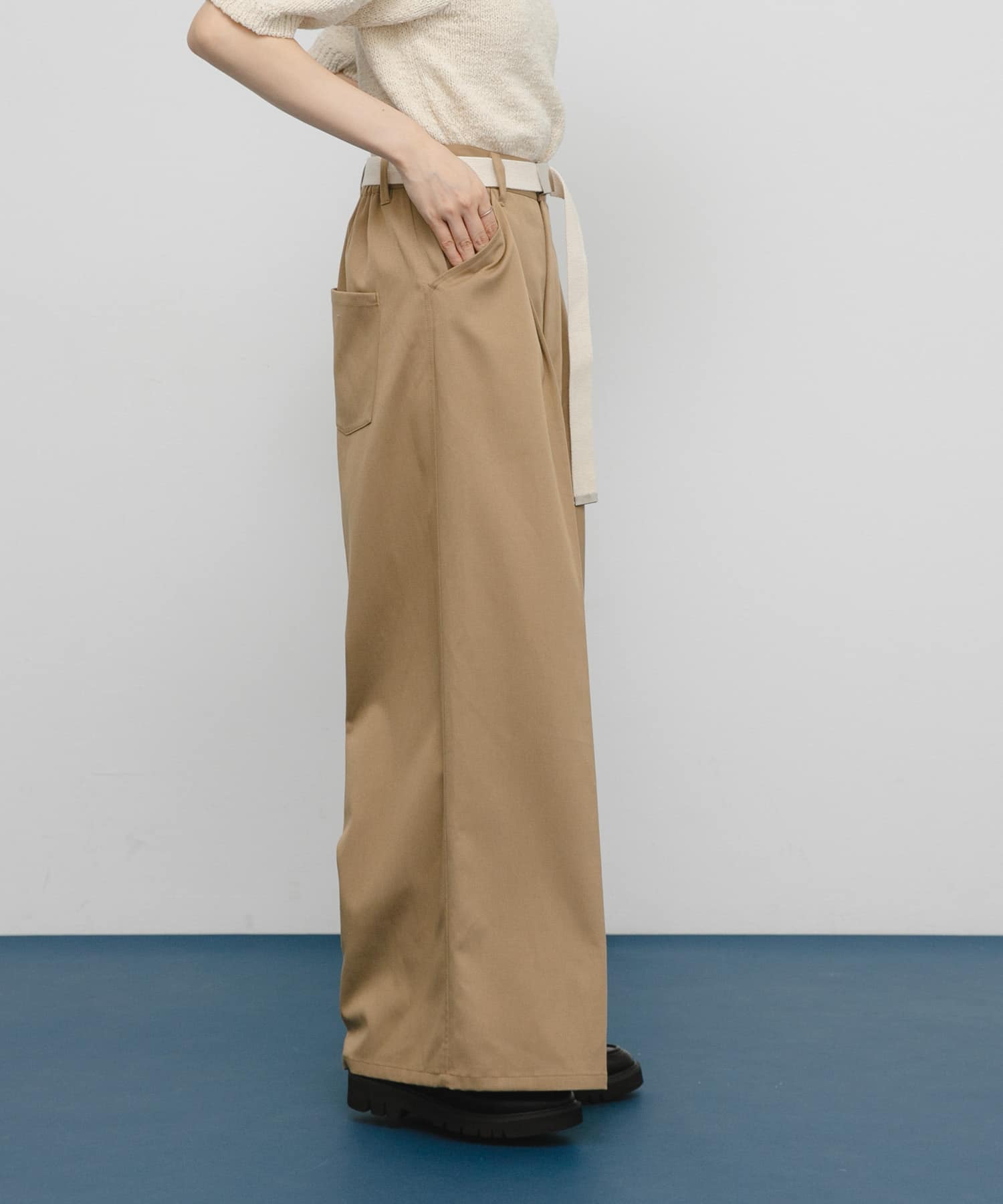 BEIGE