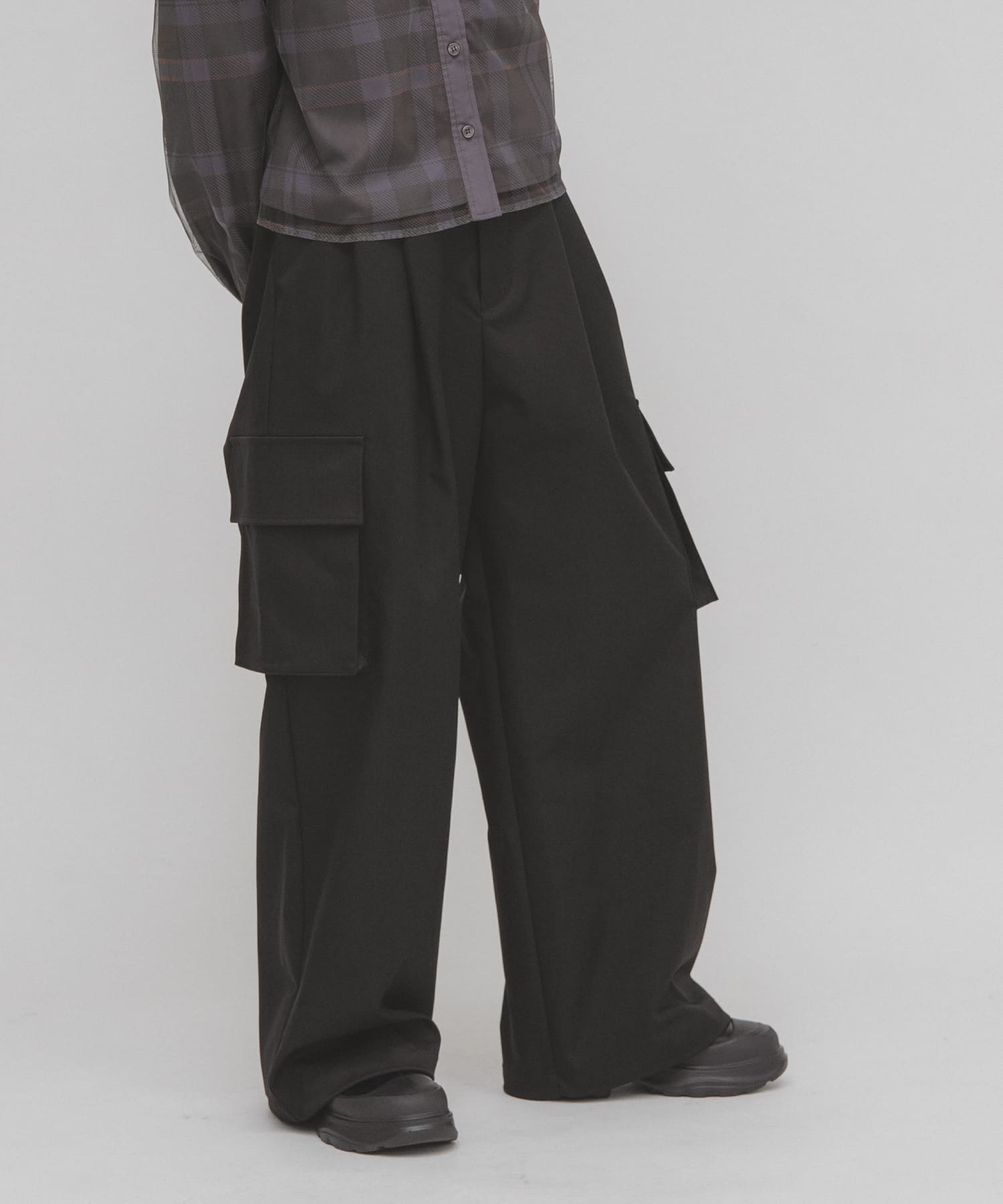 カーゴデザインパンツ