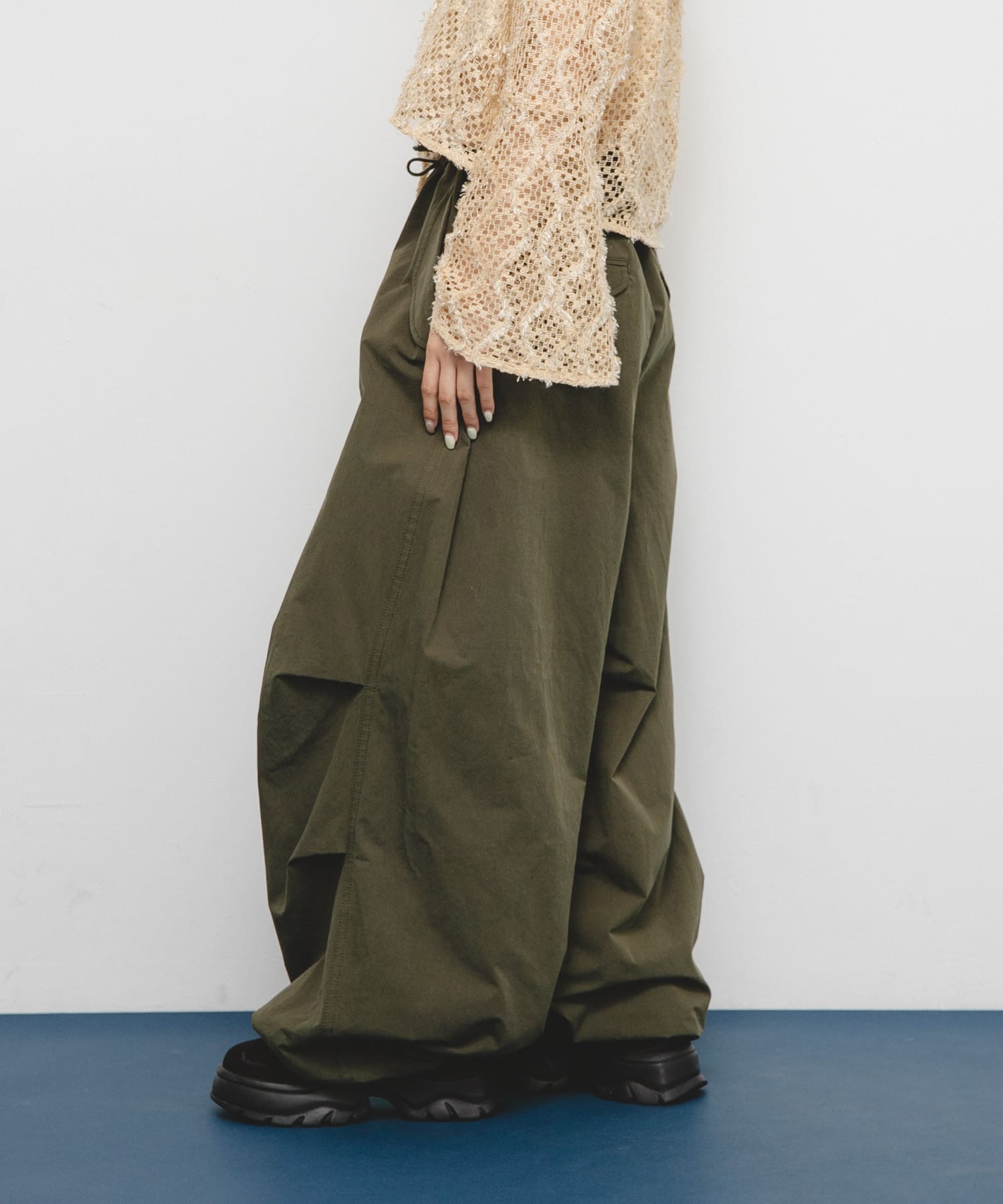 KHAKI