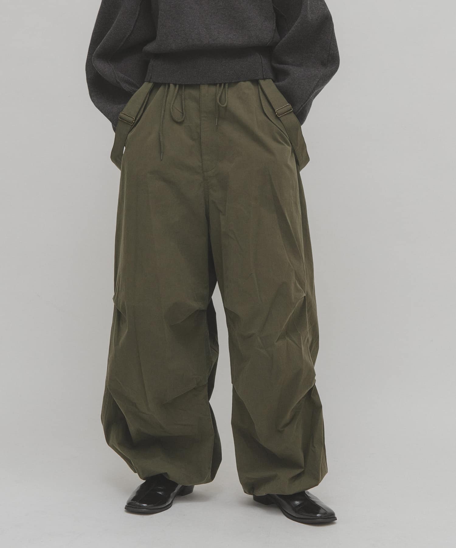 KHAKI