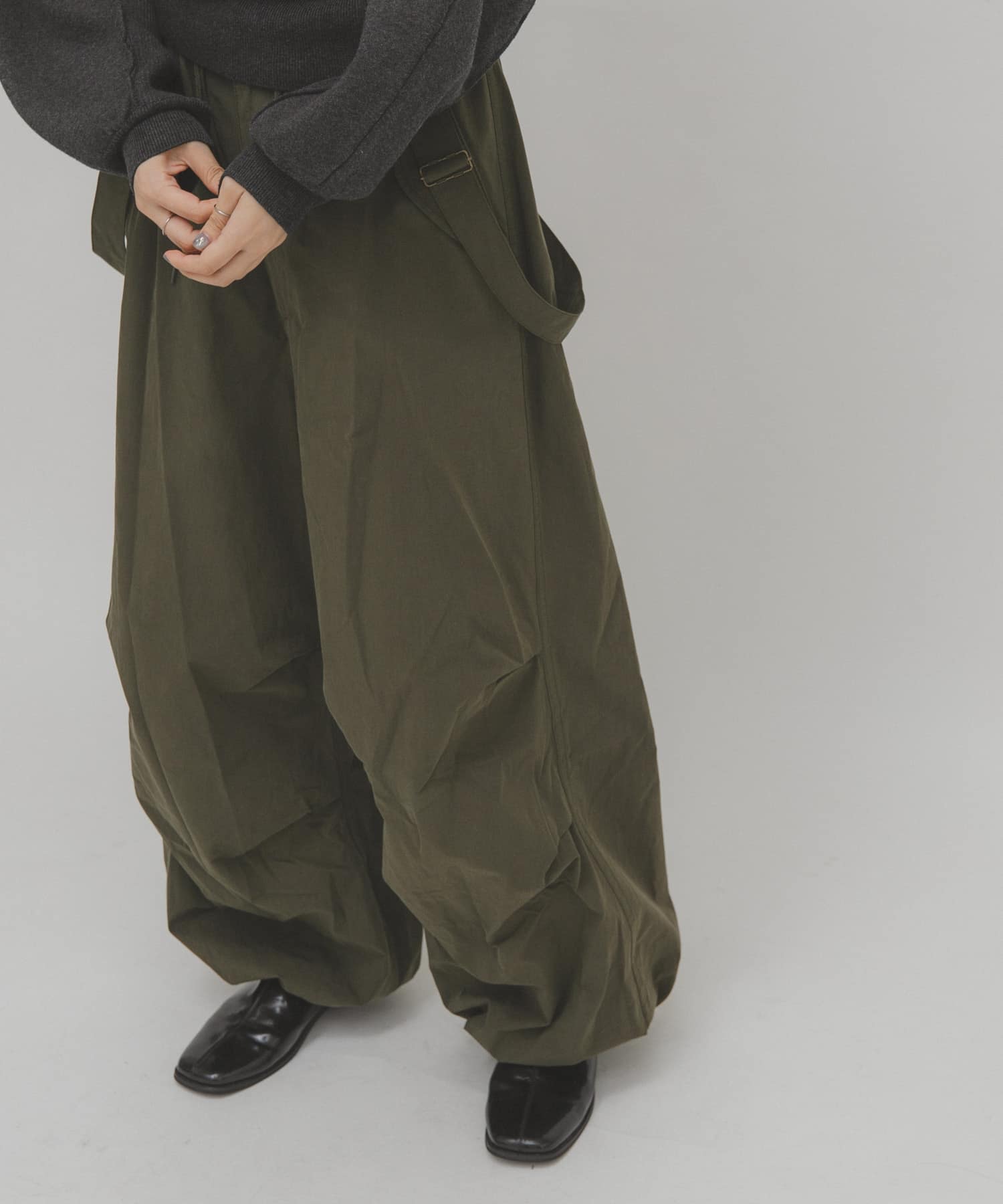 KHAKI