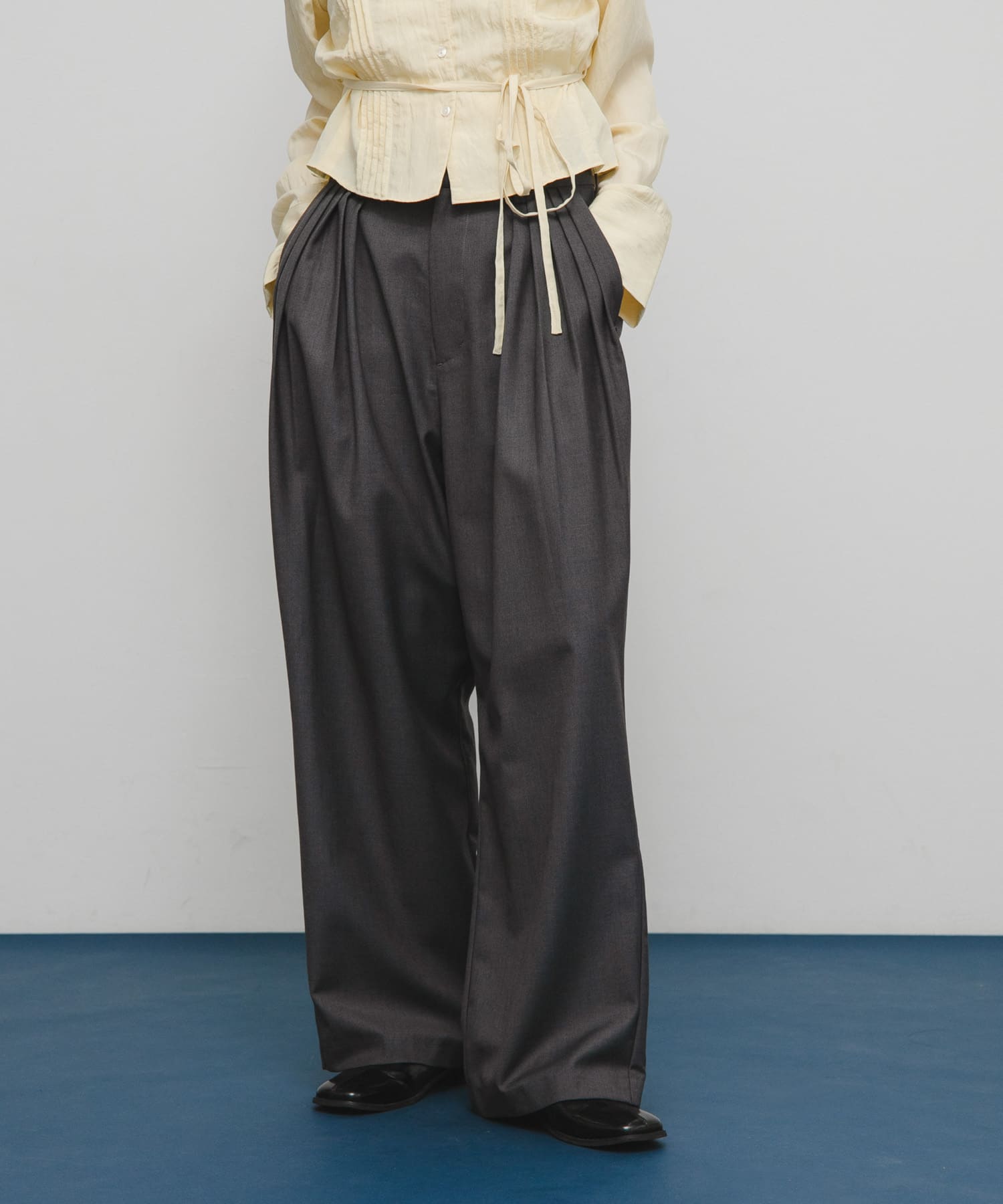 タックデザインスラックス