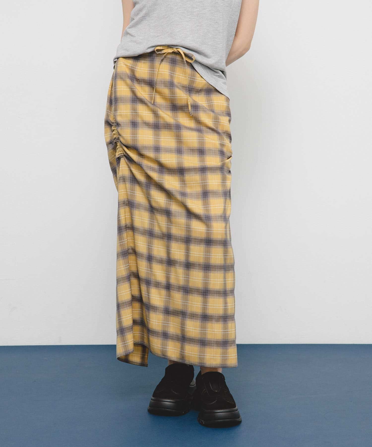 サイドデザインチェックスカート