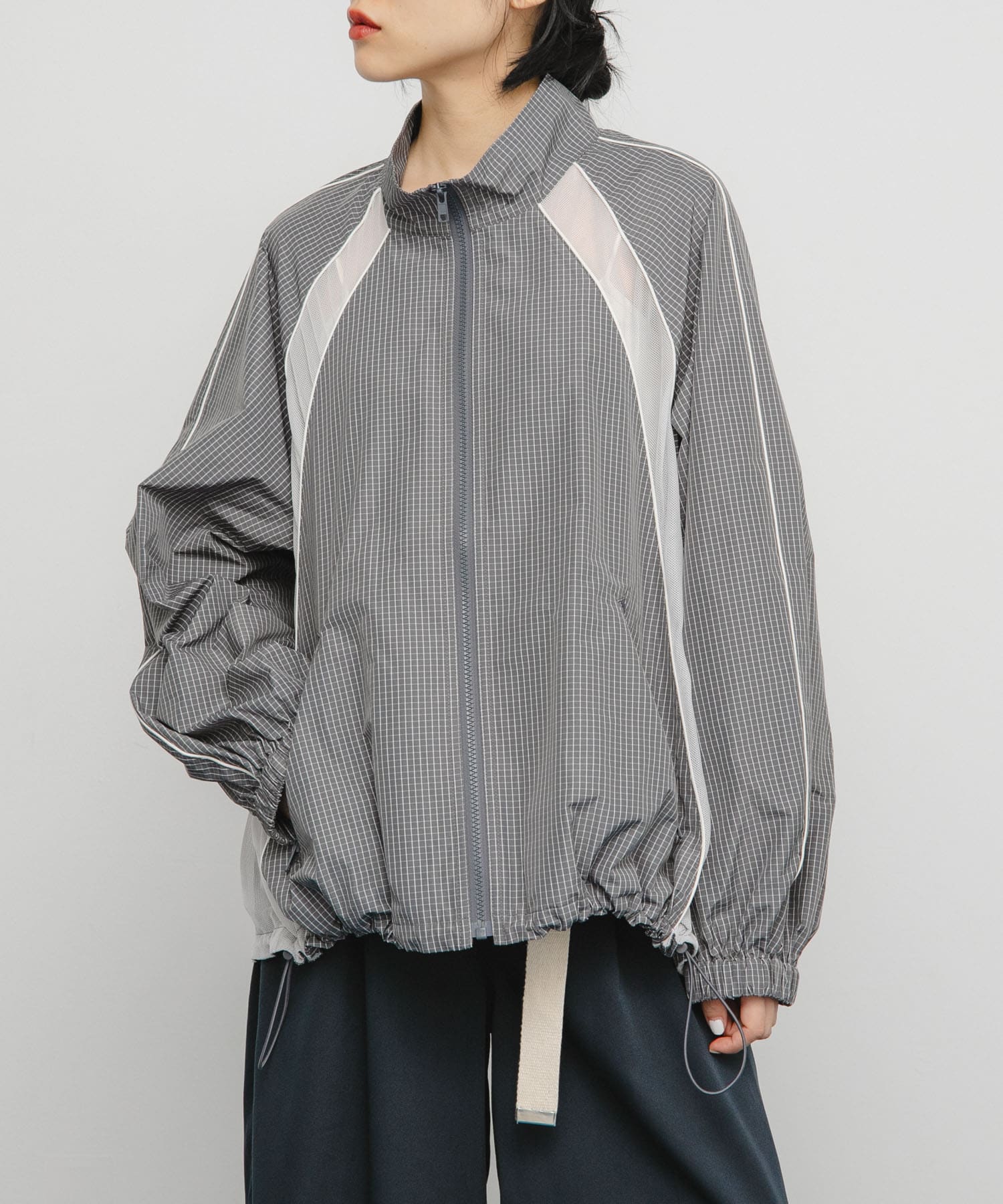 GRAY