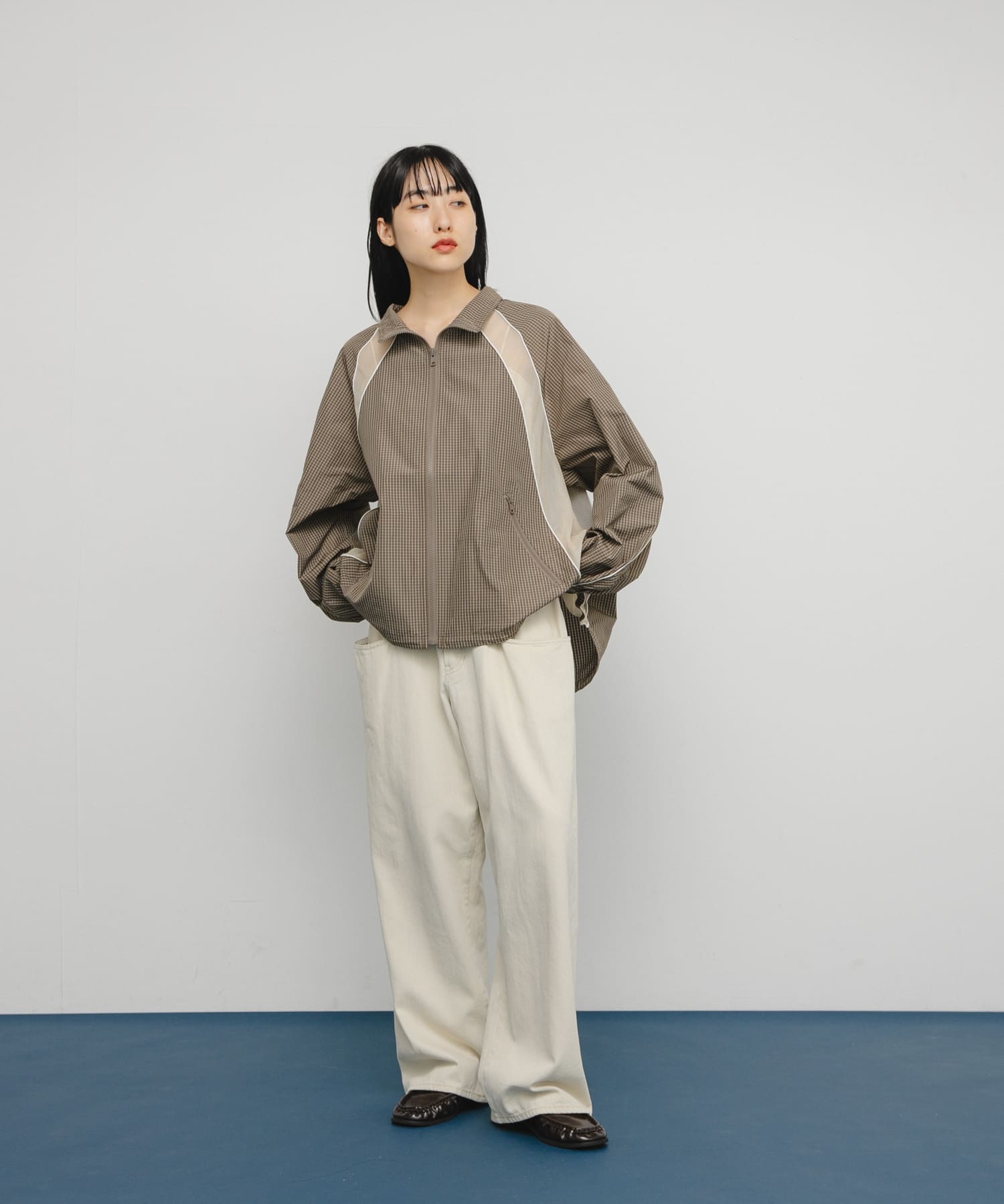 KHAKI