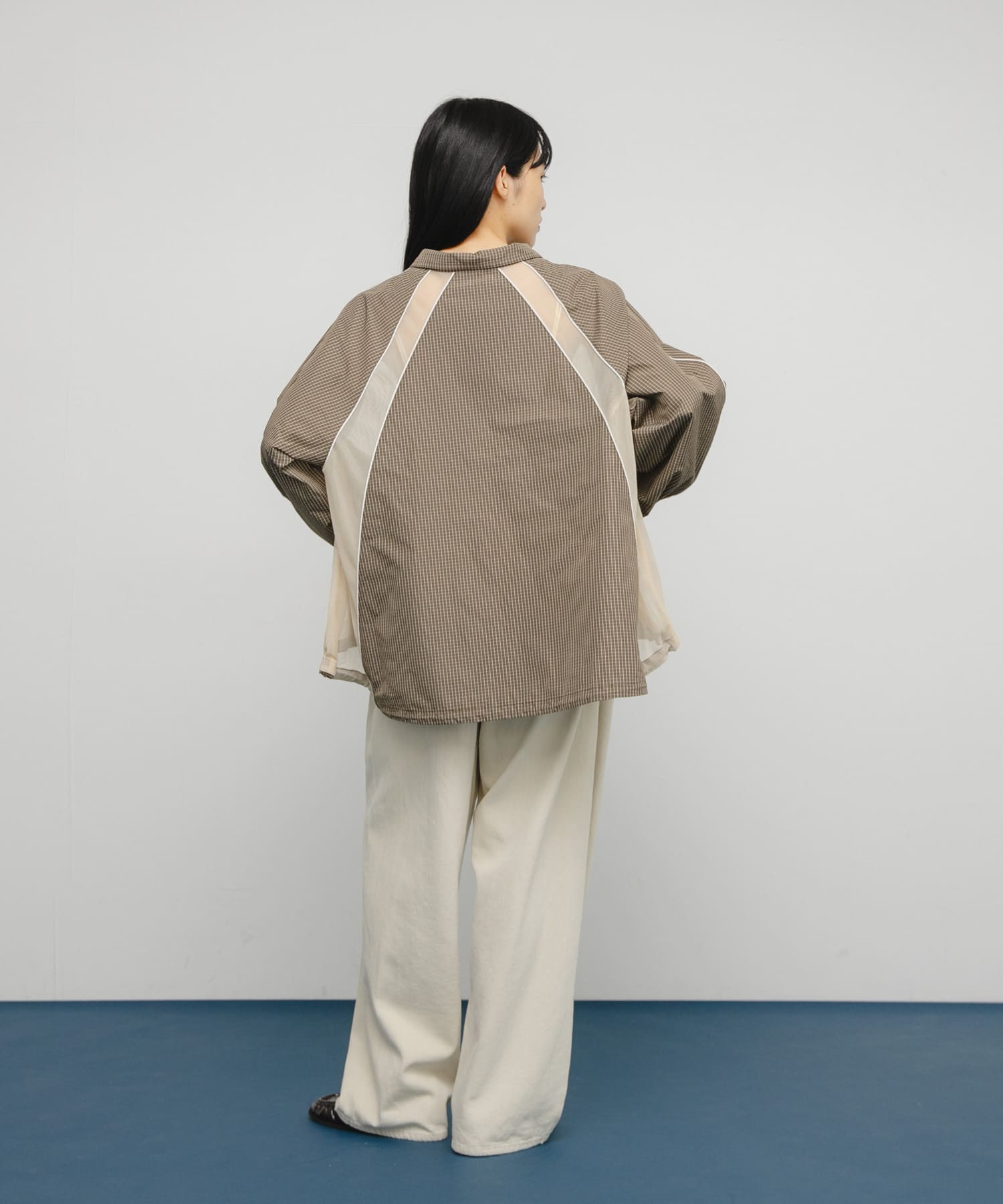 KHAKI