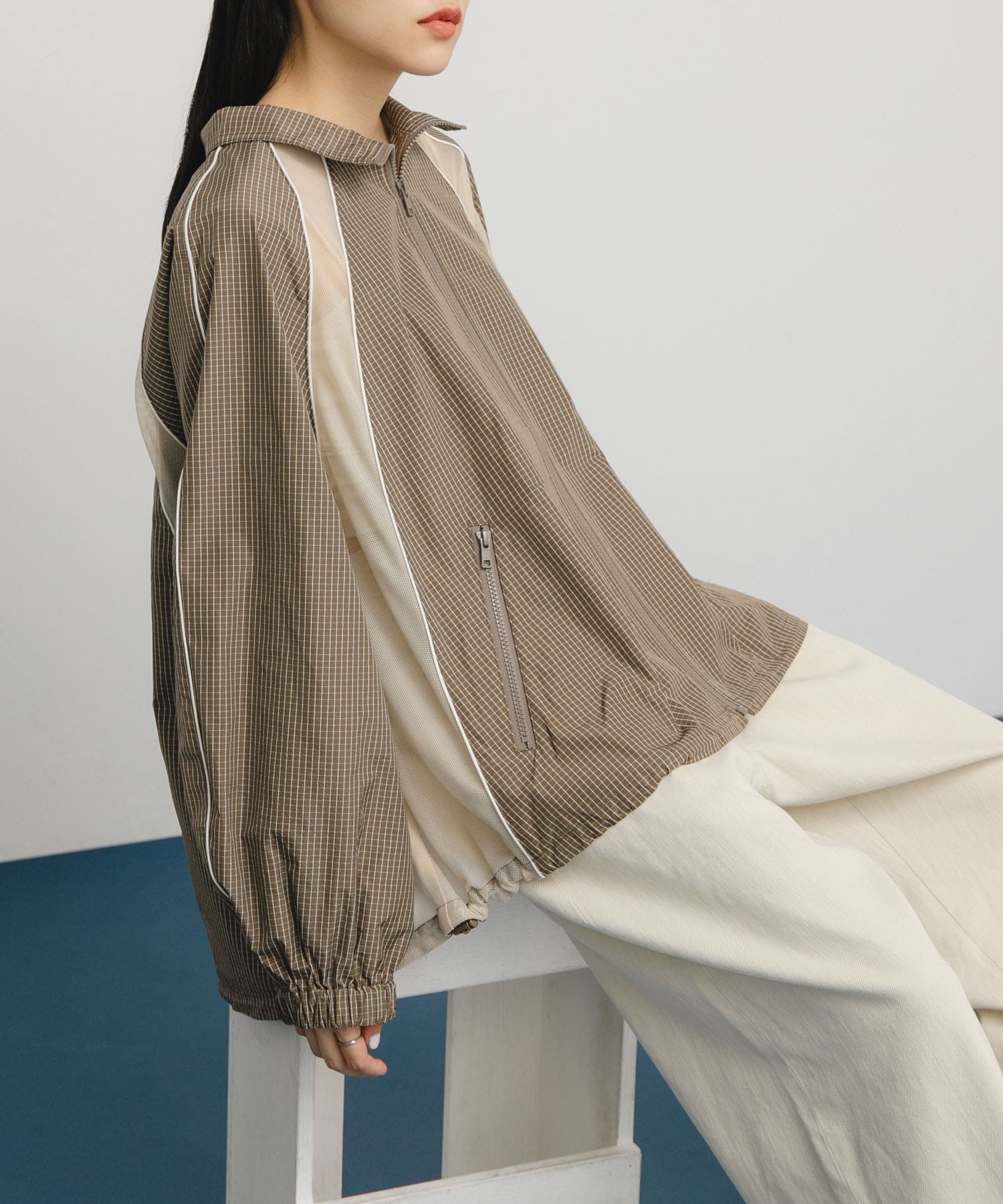 KHAKI