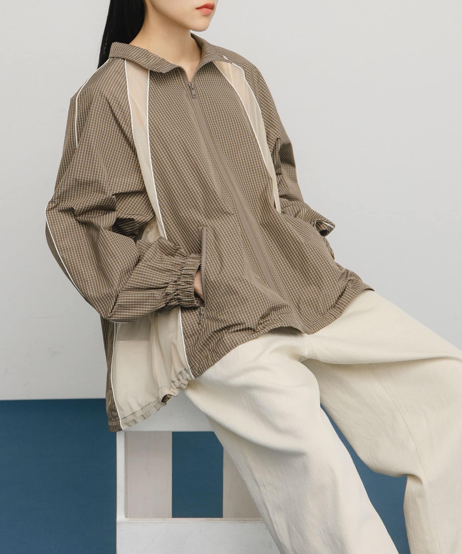 KHAKI