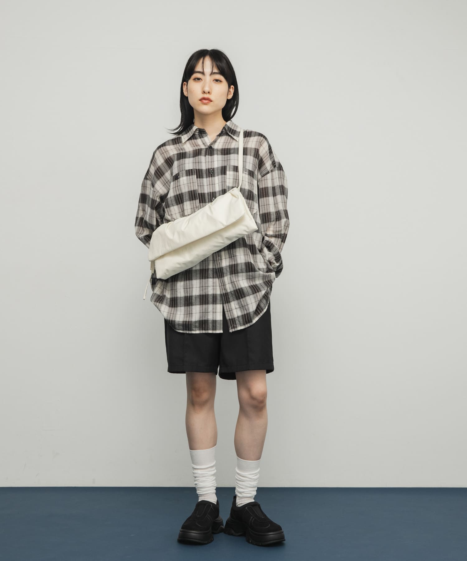 ナイロンギャザーフラップBAG IVORY one