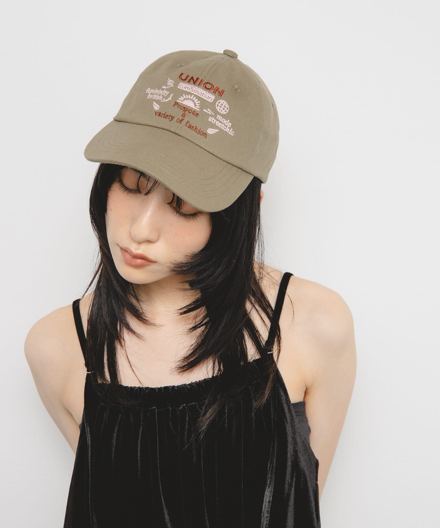 バイカラーエンブロイダリーCAP MOSS GREEN one