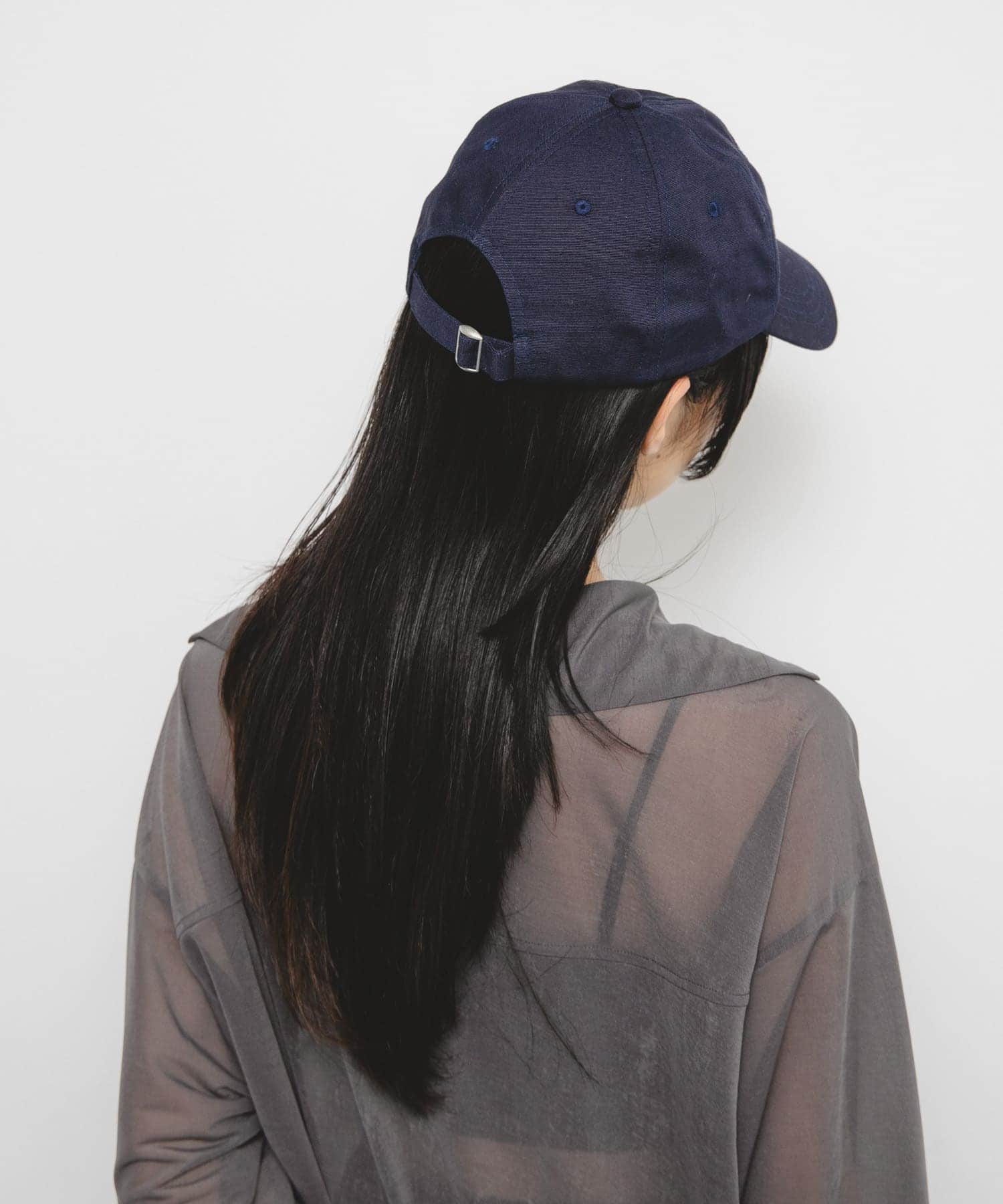 バイカラーエンブロイダリーCAP NAVY one