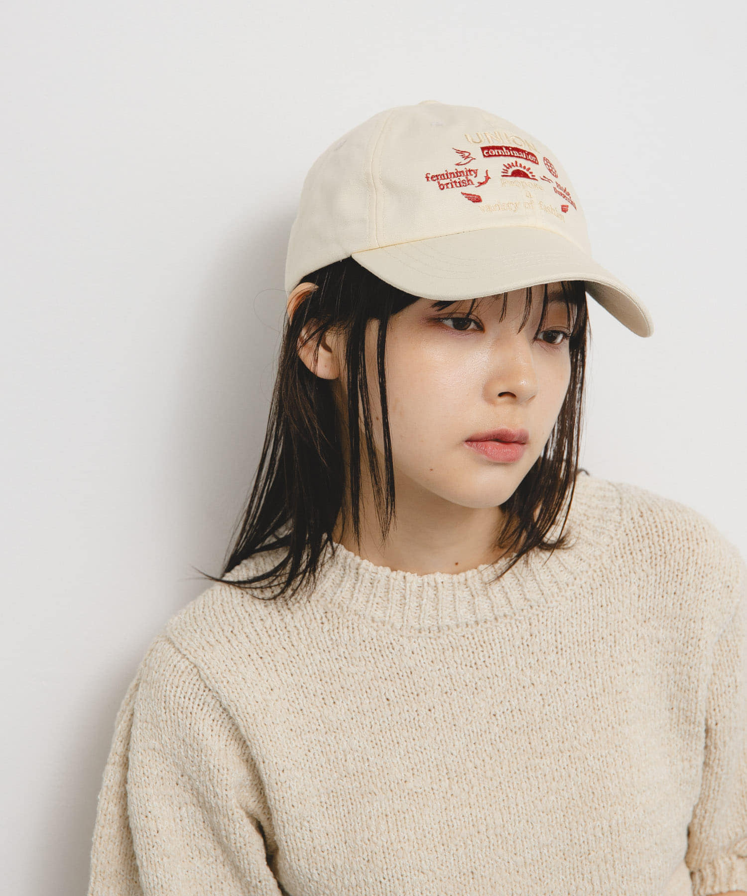 バイカラーエンブロイダリーCAP IVORY one