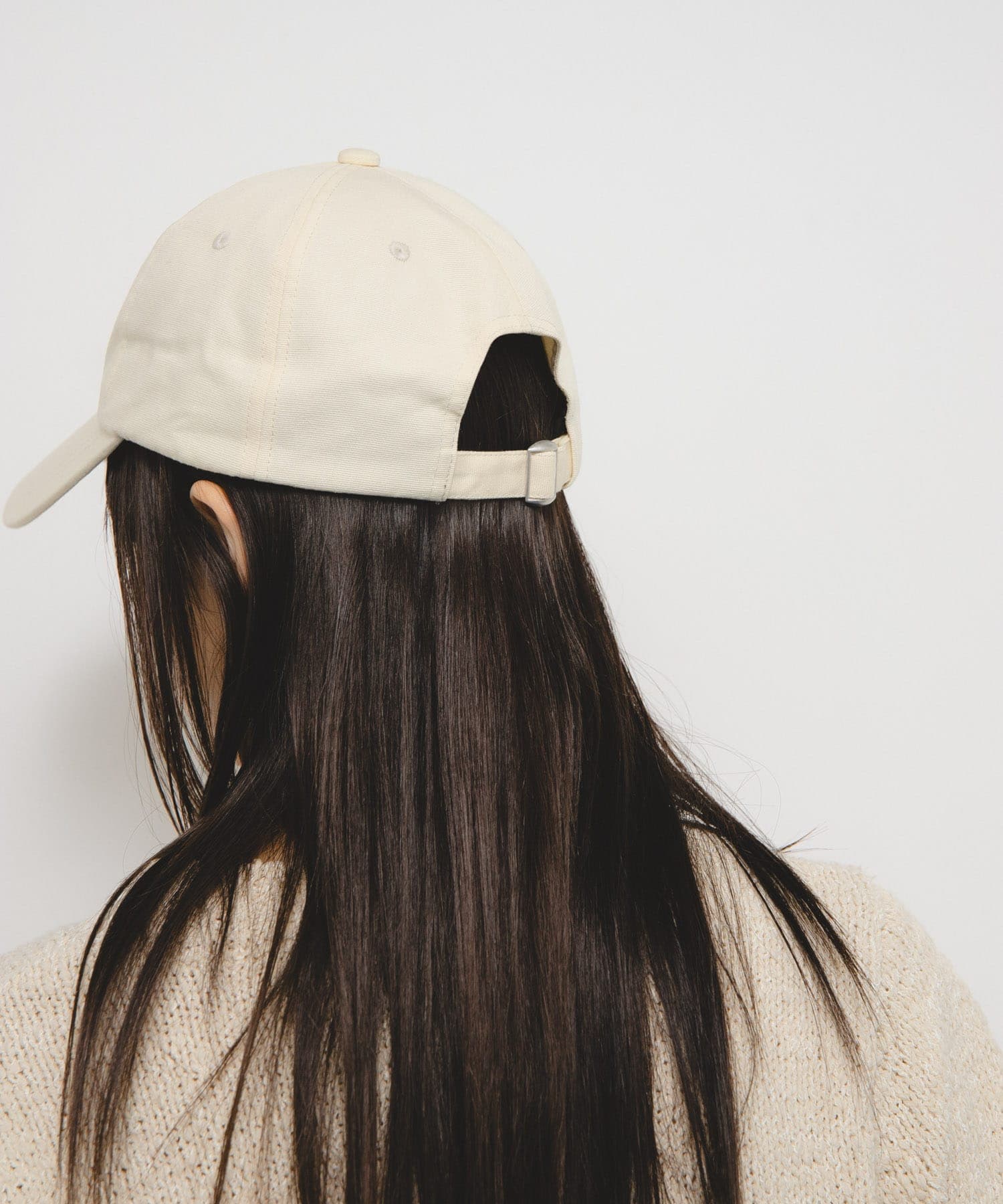 バイカラーエンブロイダリーCAP IVORY one