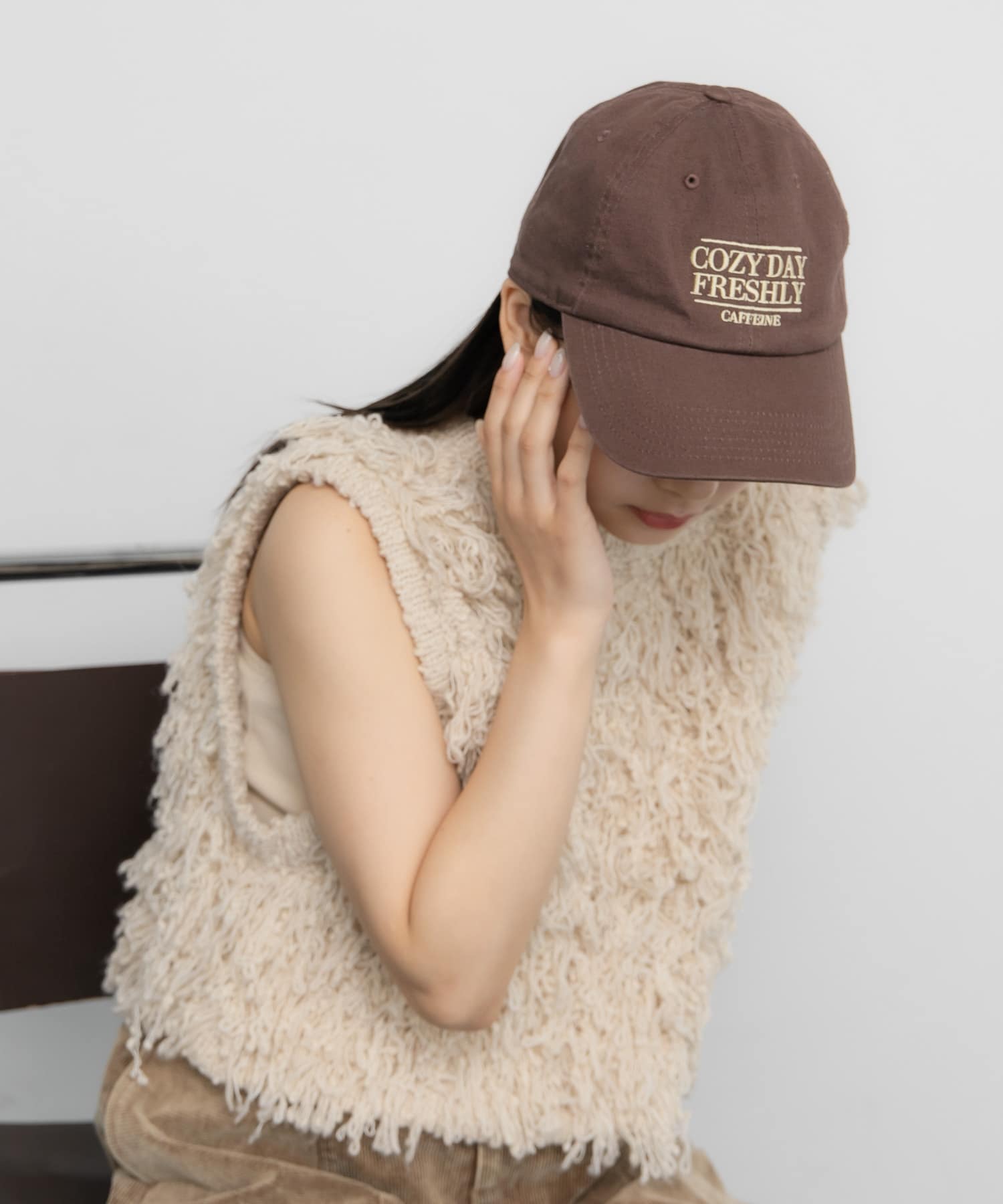 カフェロゴエンブロイダリーCAP BROWN one