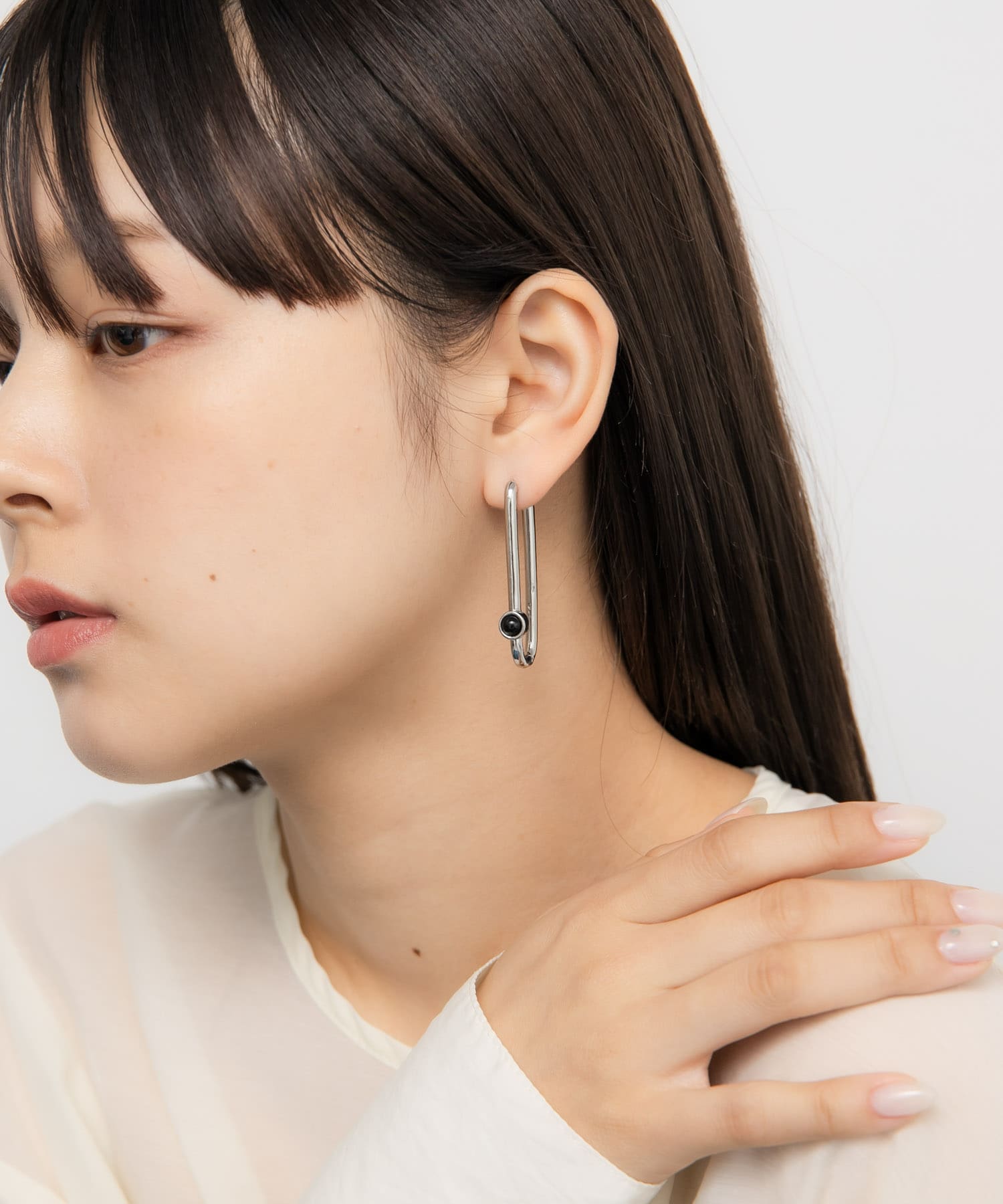 オーバルピアス SILVER one