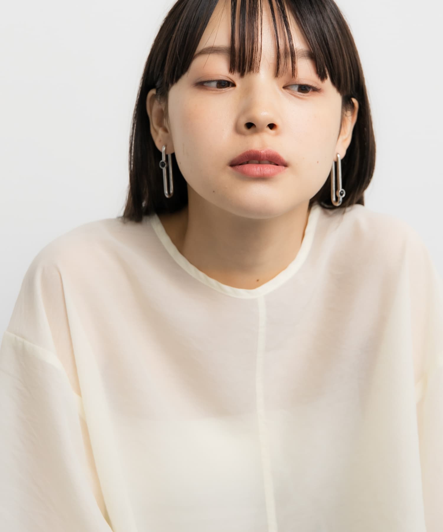 オーバルピアス SILVER one