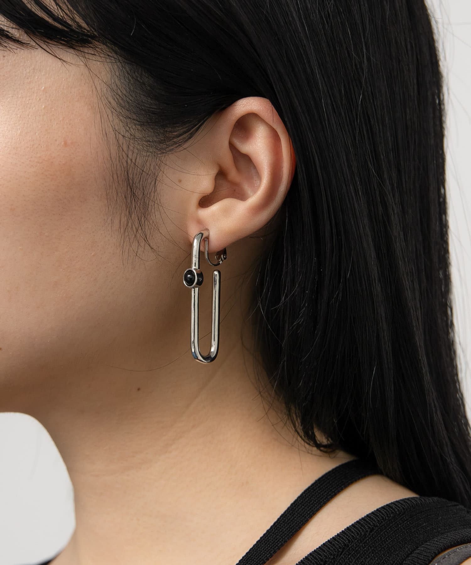 オーバルイヤリング