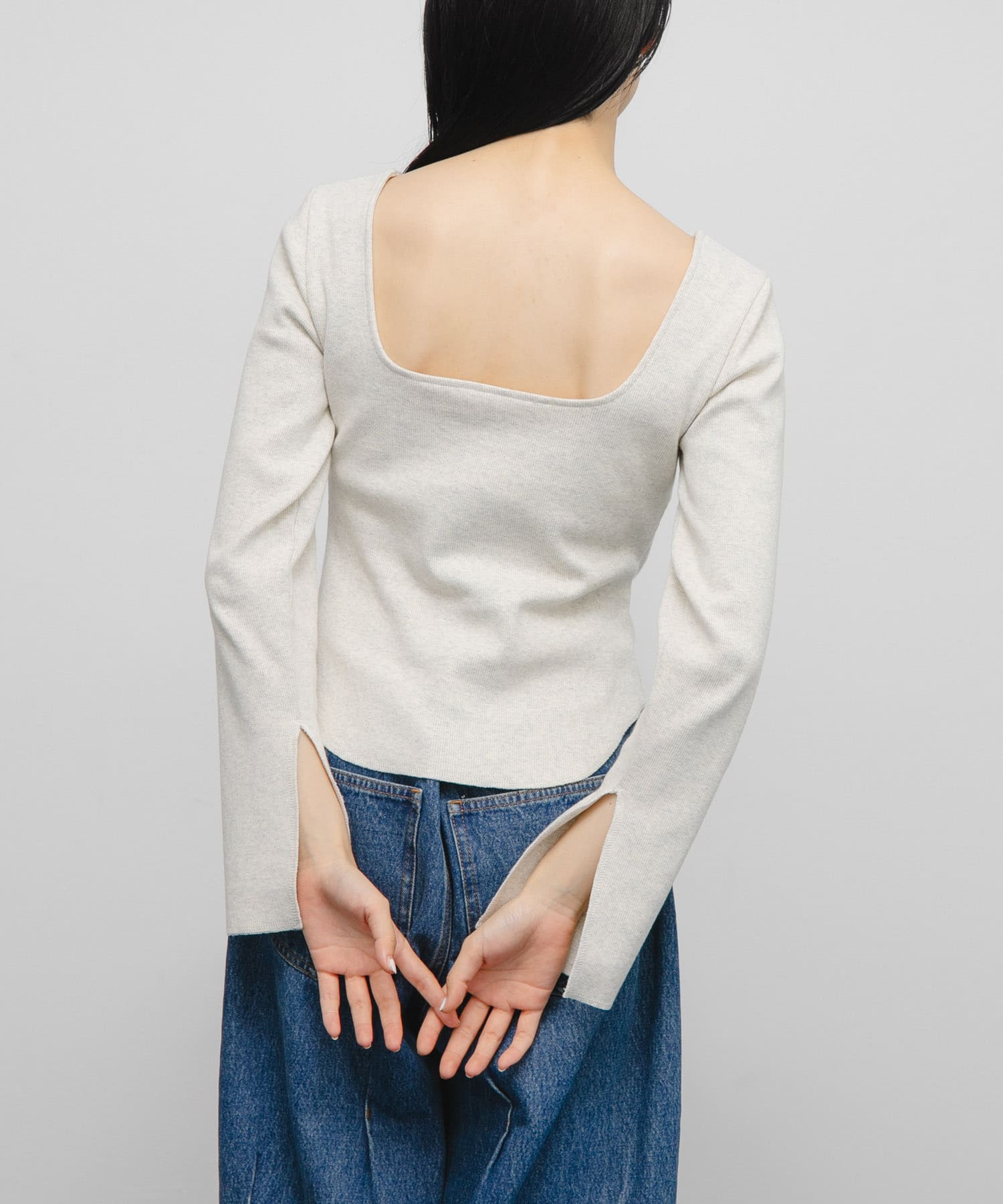 バックオープンカップ付ロンTEE