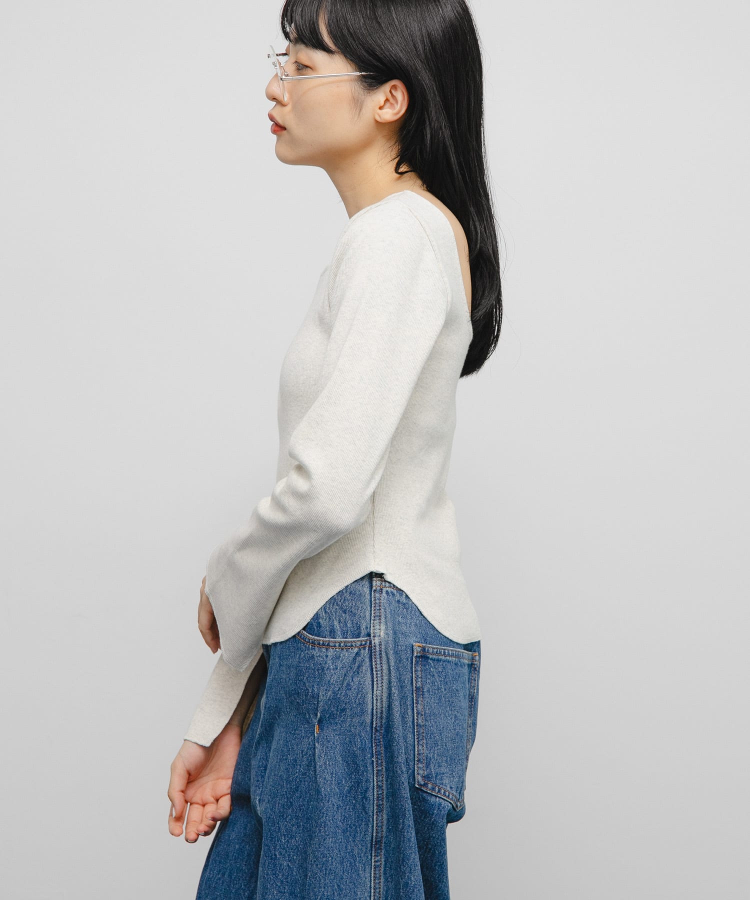 バックオープンカップ付ロンTEE(one IVORY): トップス｜URBAN RESEARCH