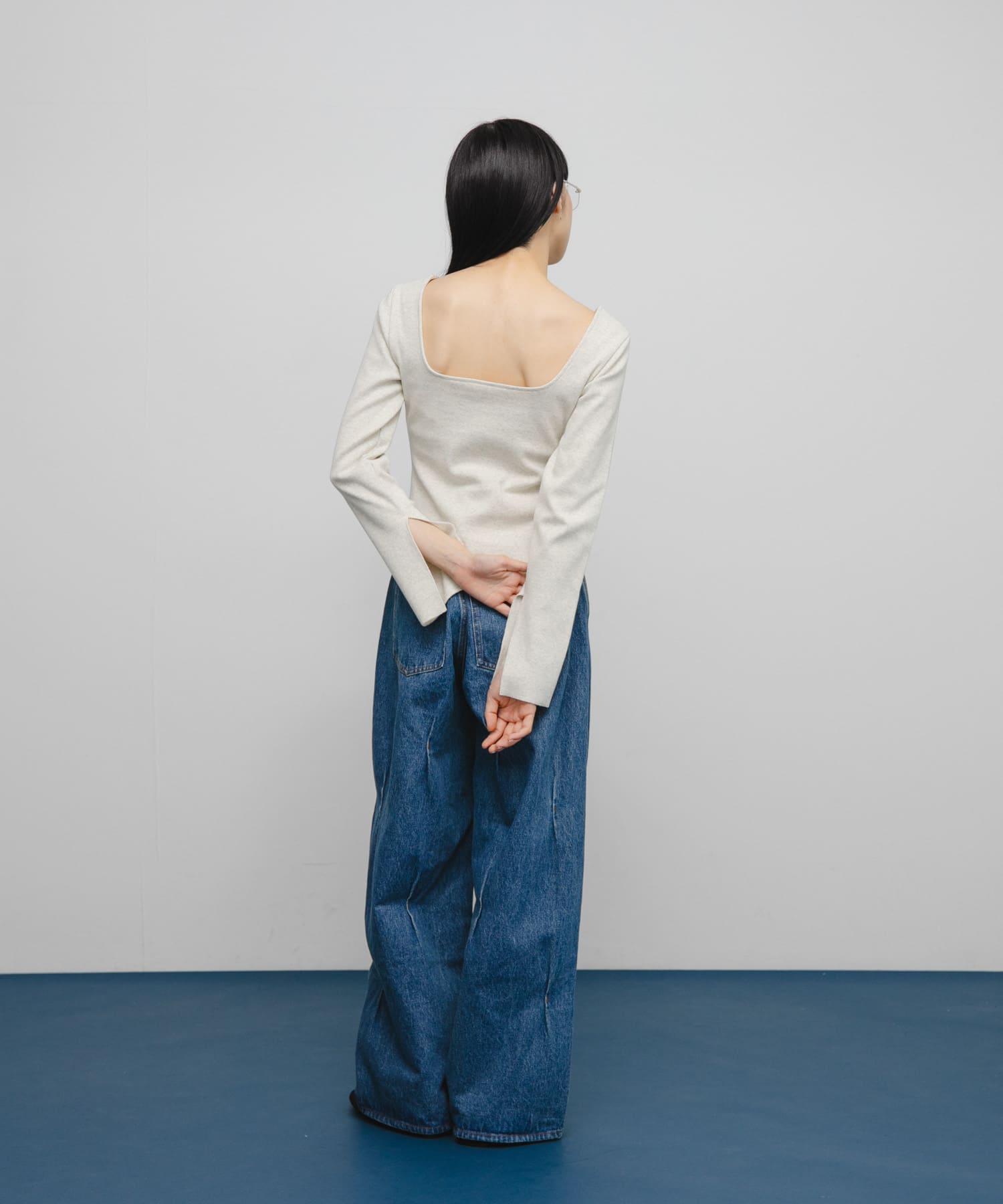 バックオープンカップ付ロンTEE(one IVORY): トップス｜URBAN RESEARCH