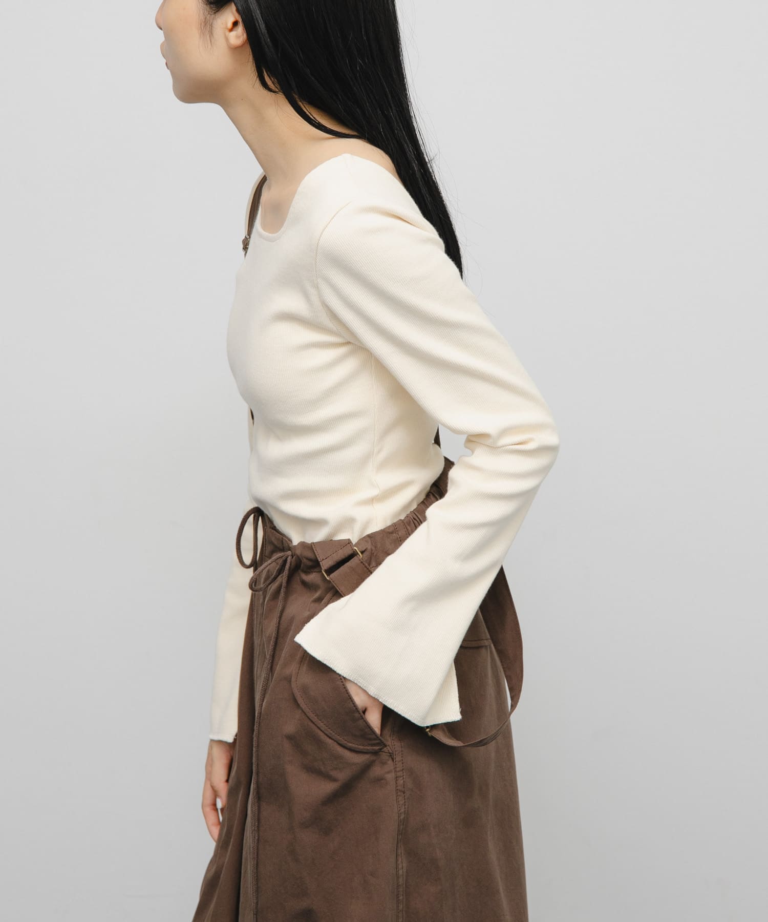 バックオープンカップ付ロンTEE