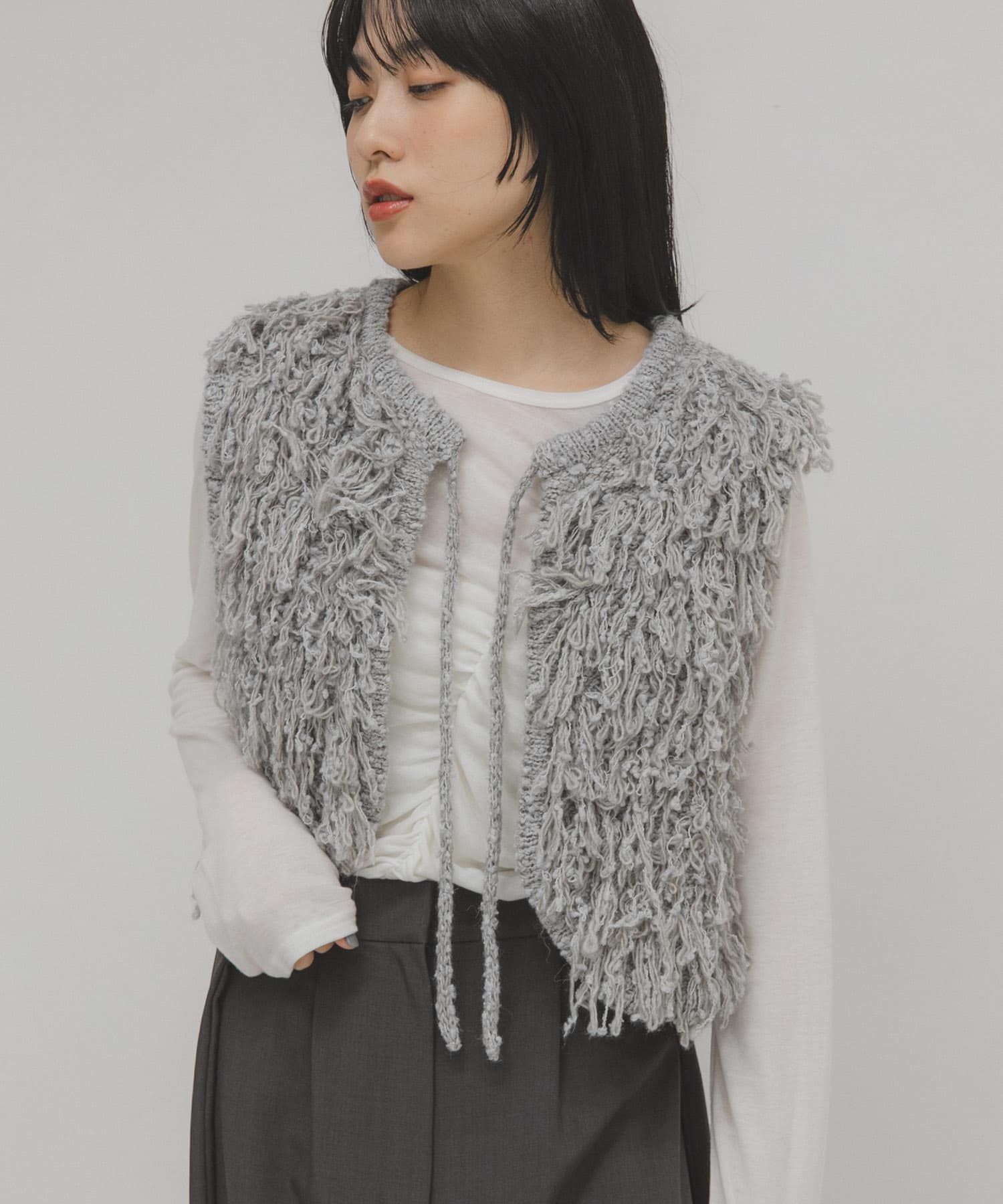 GRAY