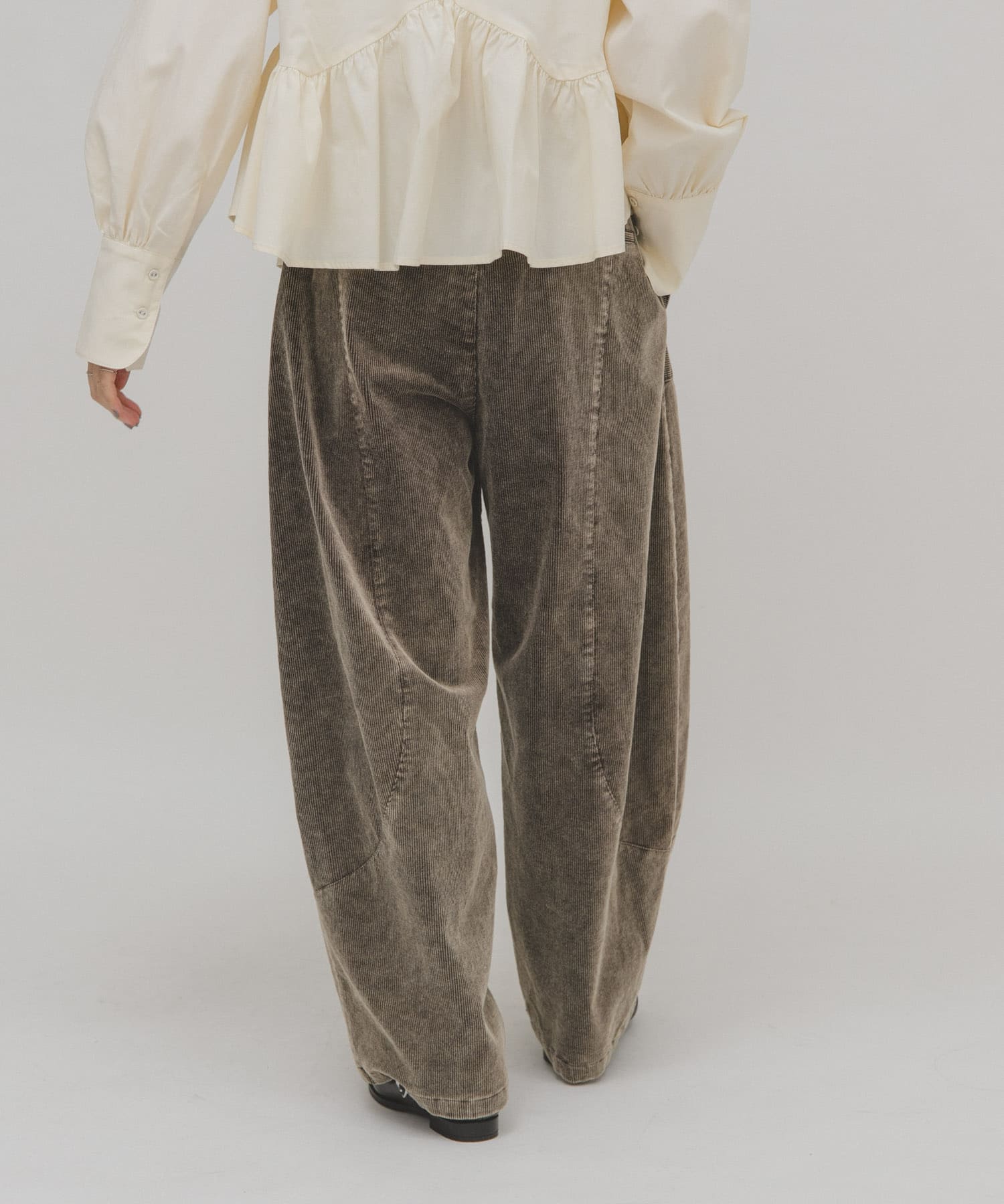 コーデュロイコクーンパンツ