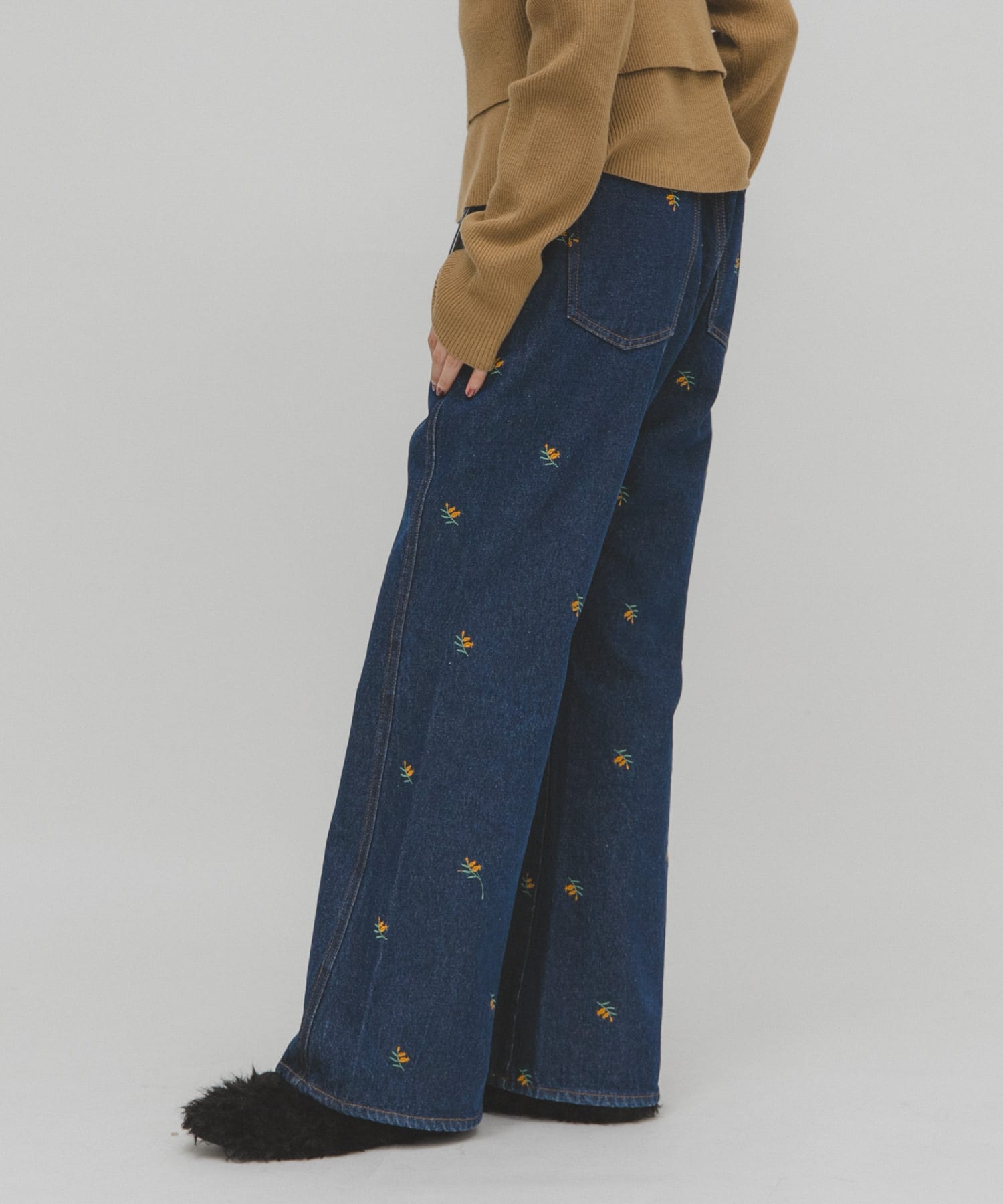 身長：160cm サイズ：36