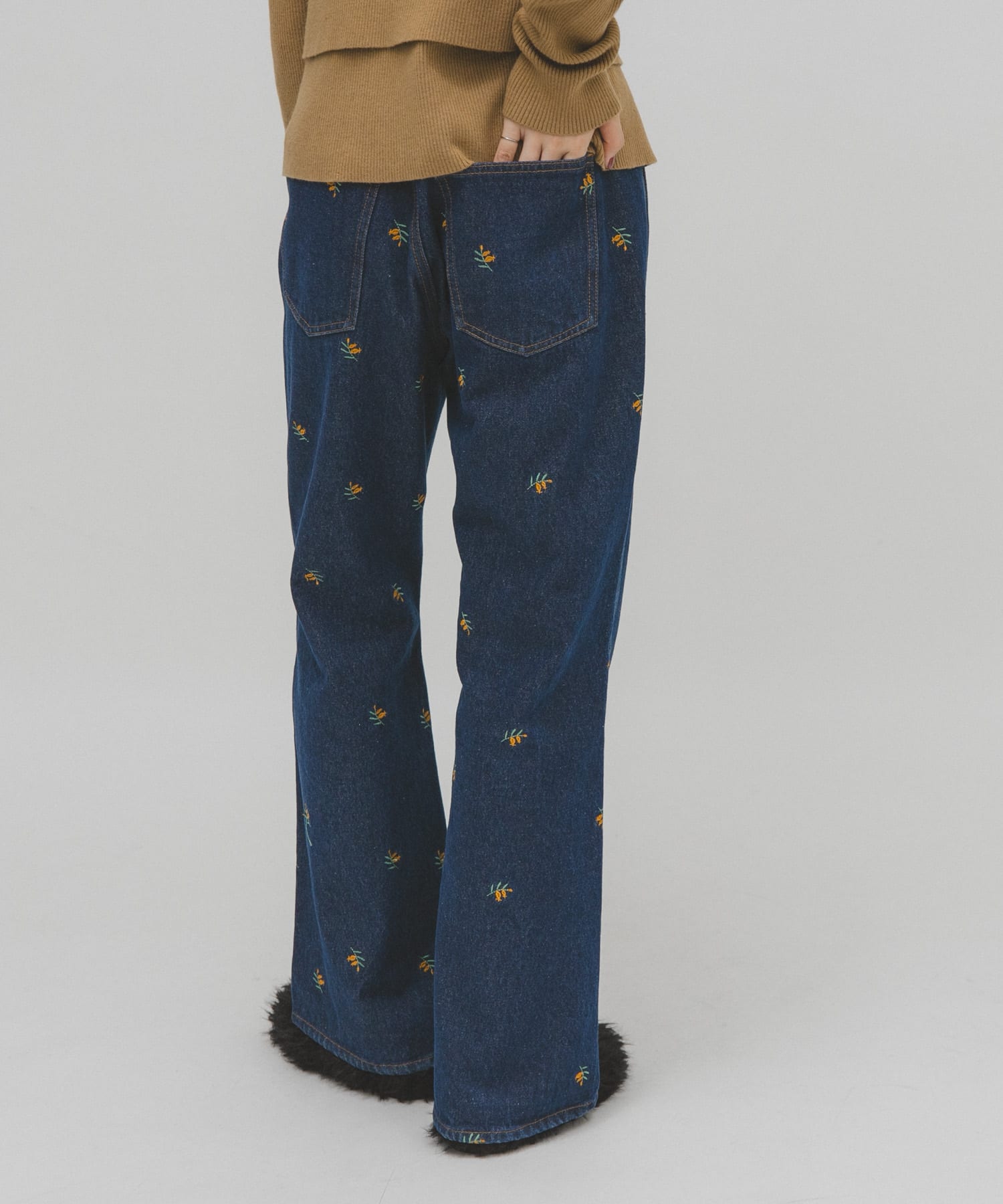 身長：160cm サイズ：36