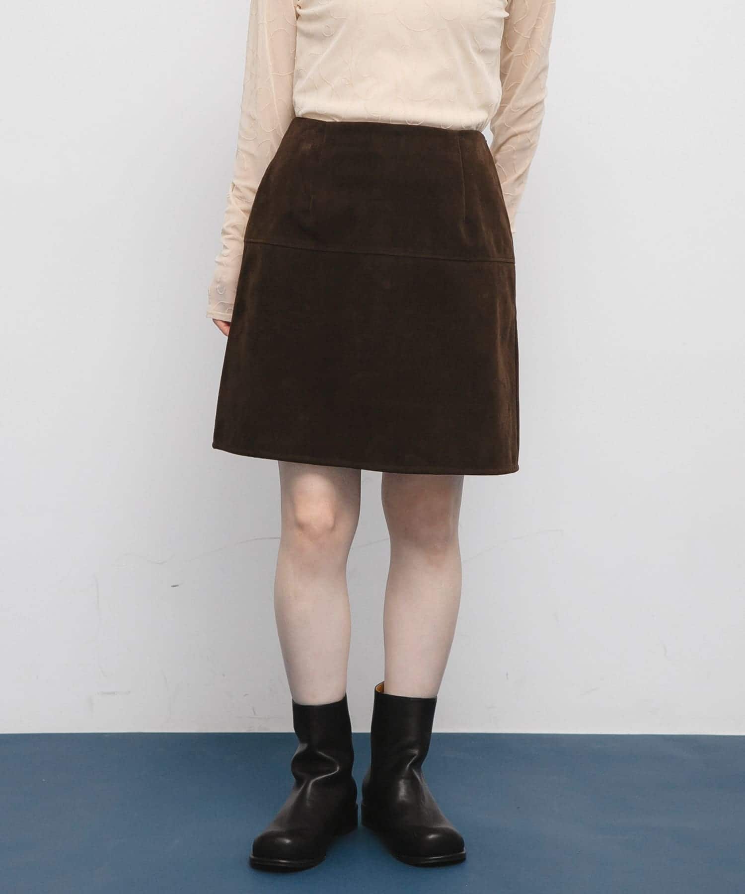 トラペーズミニスカート