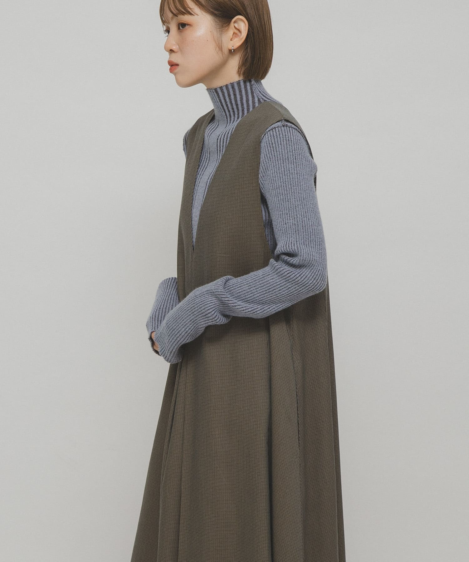 BROWN×BLU