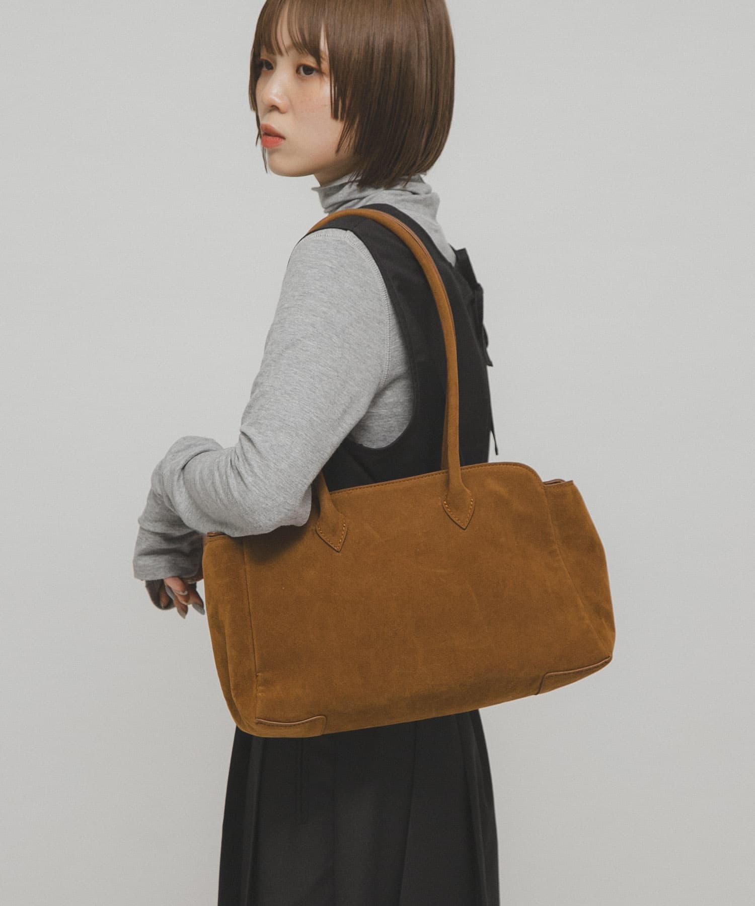 ロングショルダーボストンBAG CAMEL one
