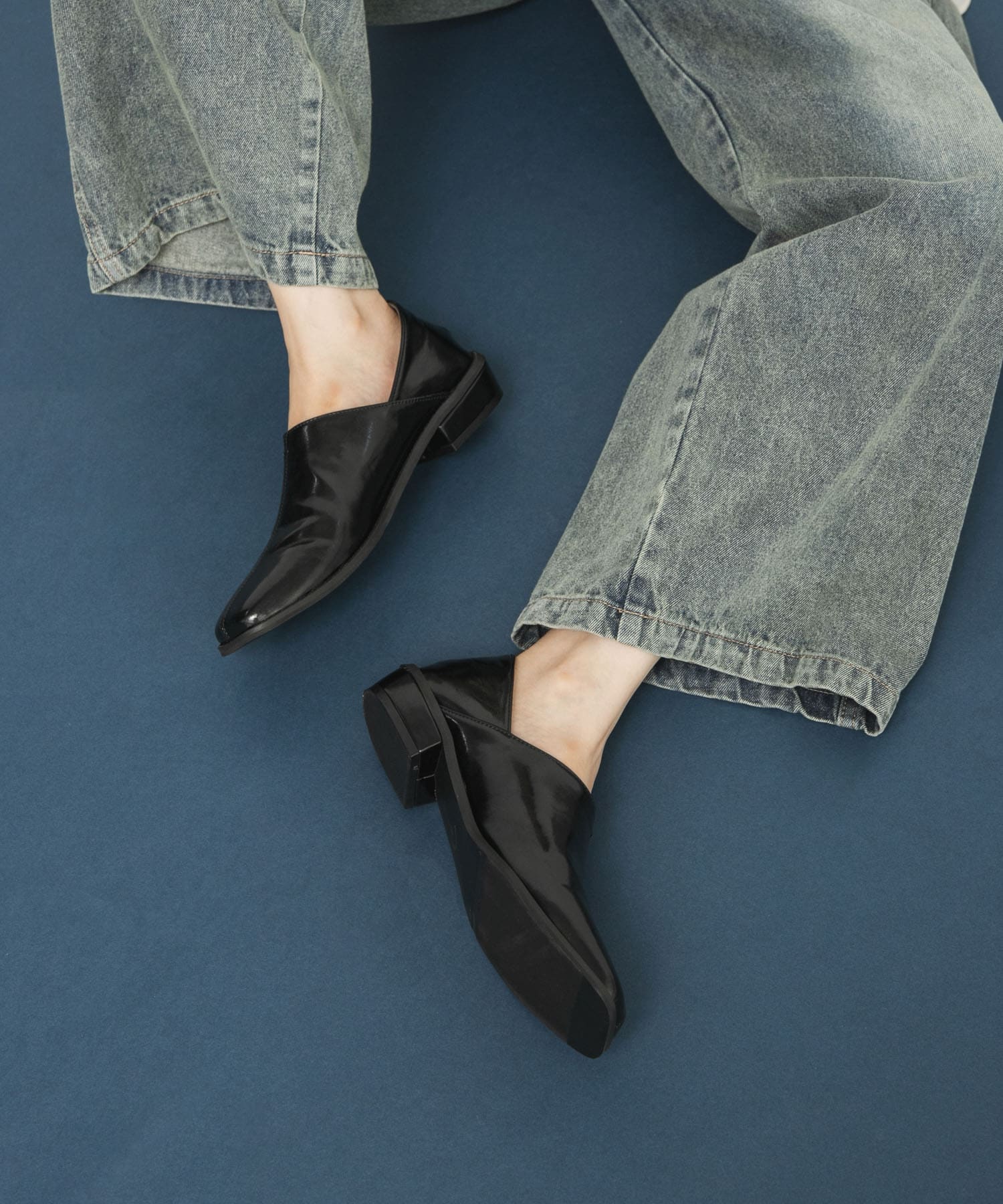 センターステッチスクエアトゥスライドシューズ BLACK 36