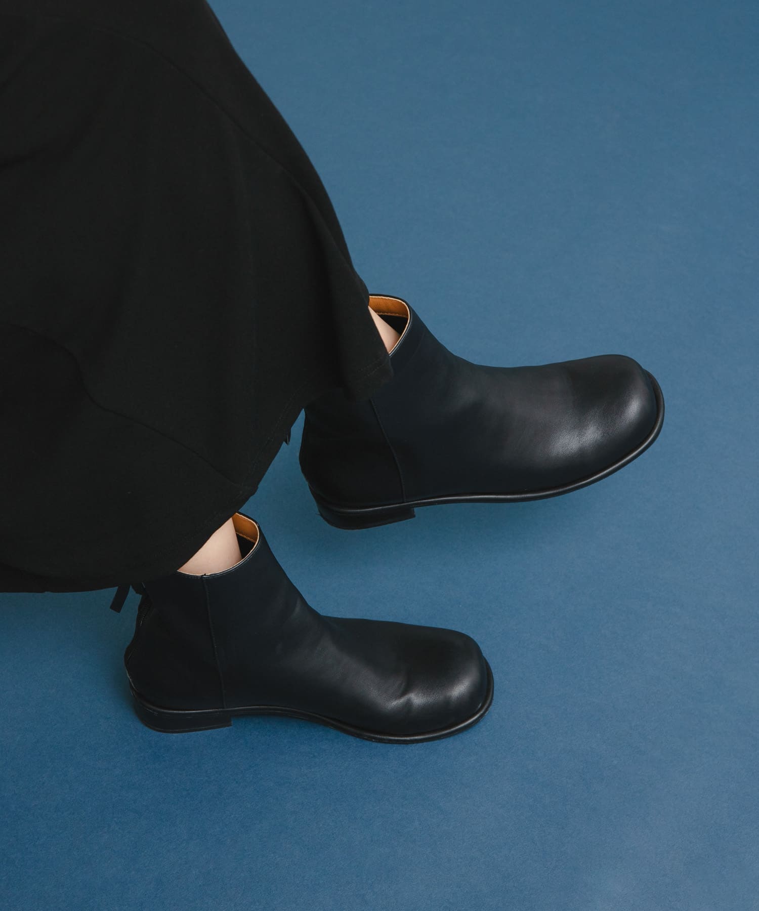 プランプトゥショートブーツ BLACK 36